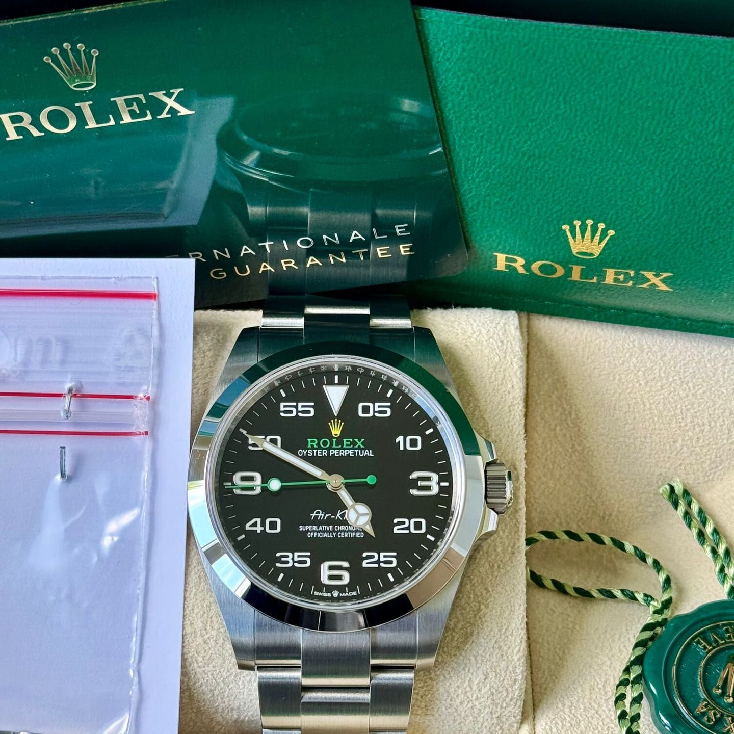 Rolex Air-King 126900 (2024) - Zwart wijzerplaat 40mm Staal (7/7)