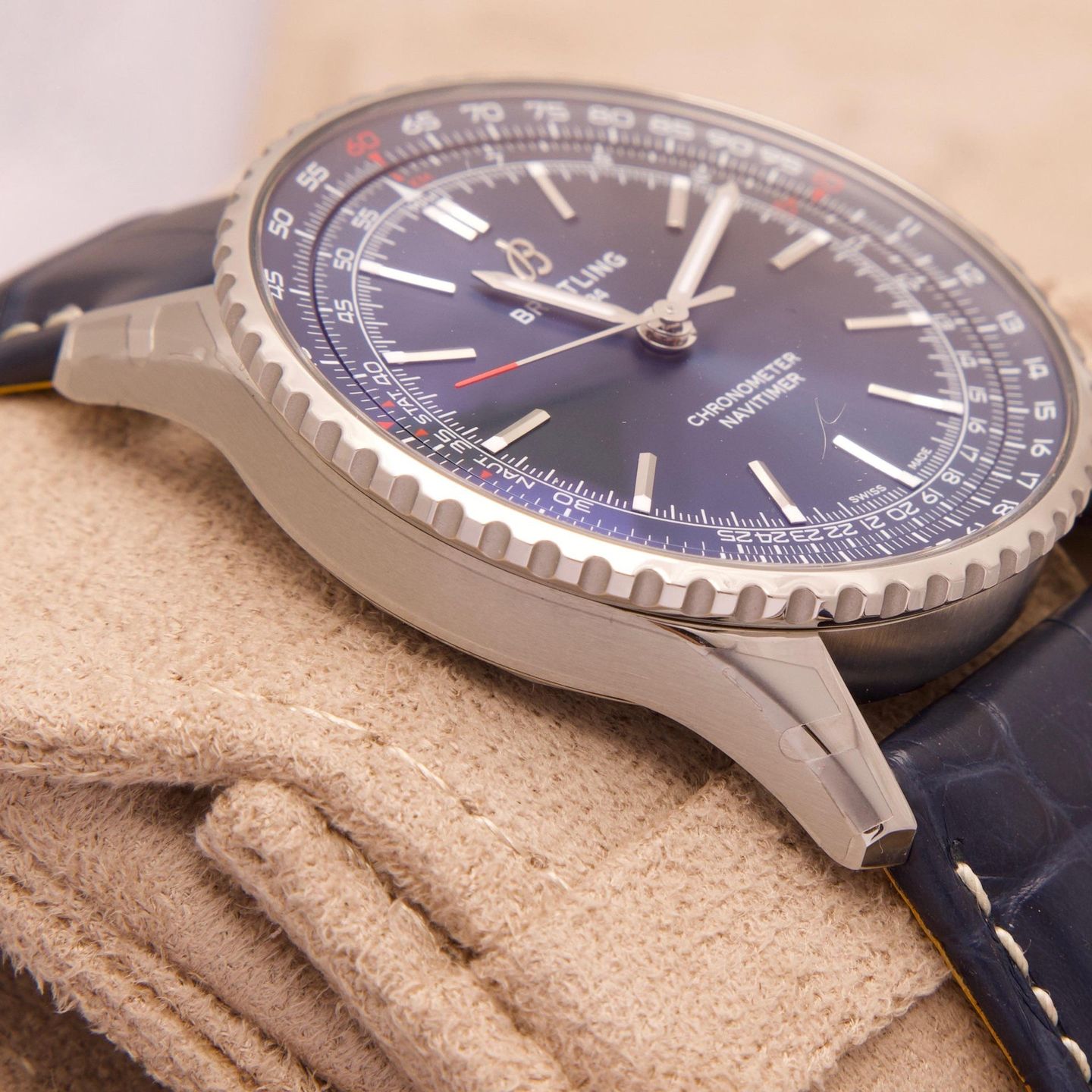 Breitling Navitimer A17329161C1P1 (2026) - Blue dial 41 mm Steel case (5/5)