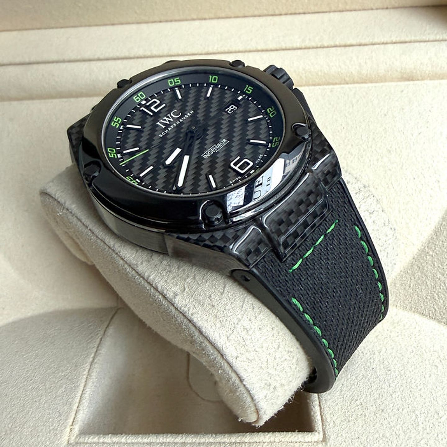 IWC Ingenieur Automatic IW322404 (2017) - Black dial 46 mm Carbon case (9/21)