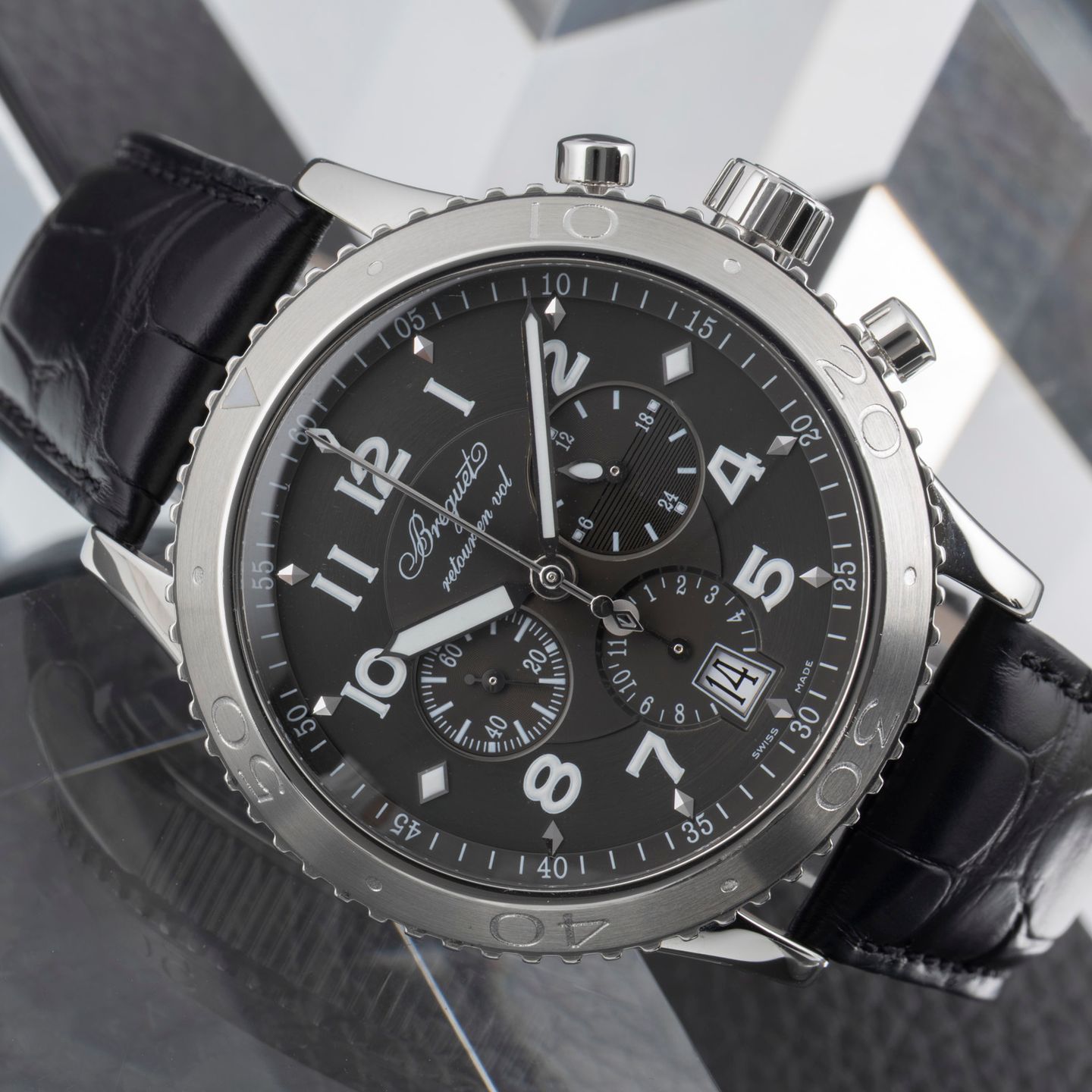 Breguet Type XX - XXI - XXII 3810ST/92/9ZU (Unknown (random serial)) - Black dial 42 mm Steel case (2/8)