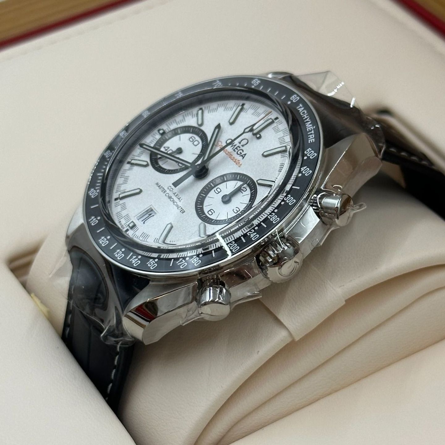 Omega Speedmaster Racing 329.33.44.51.04.001 - (6/8)