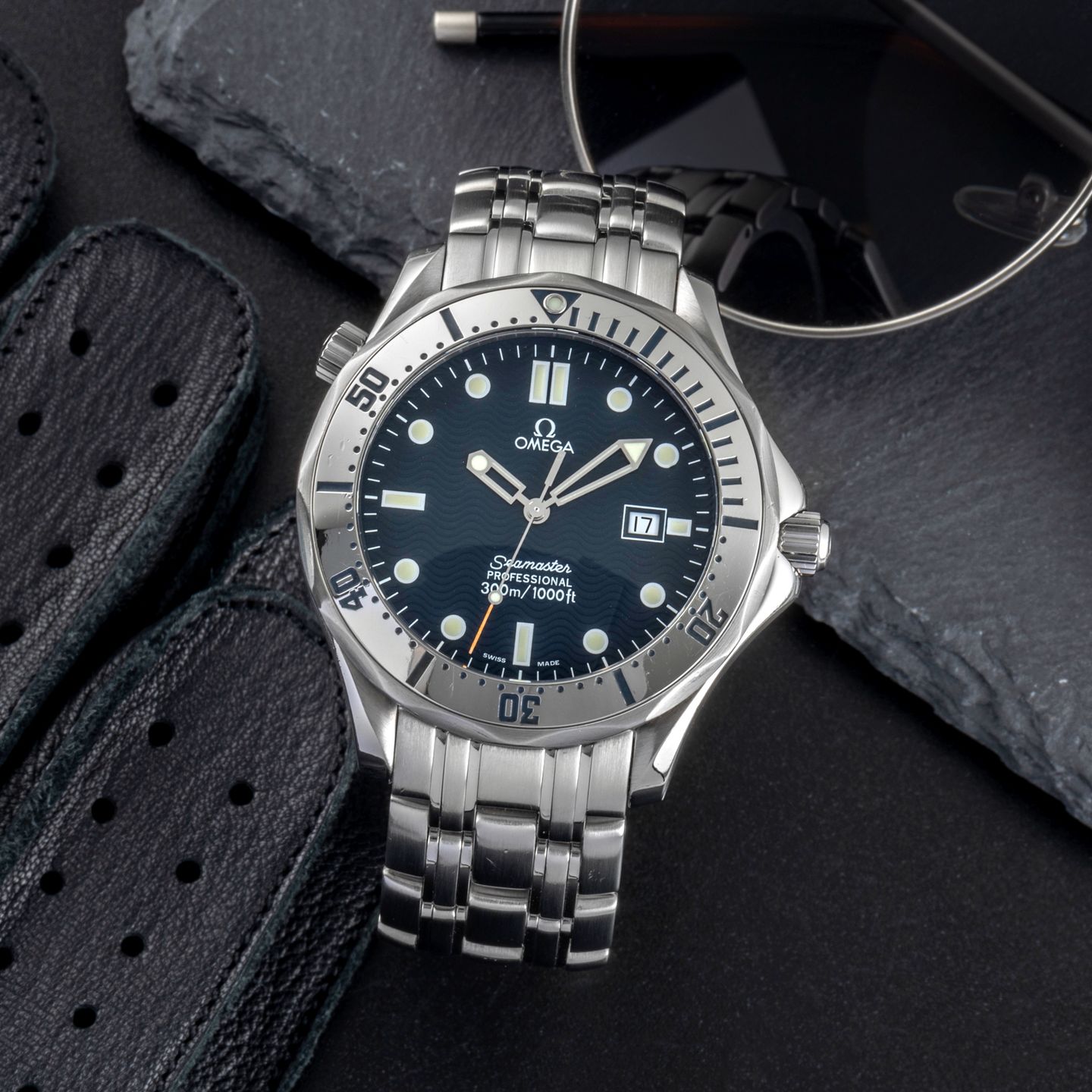 Omega Seamaster Diver 300 M 2542.80.00 (1998) - Blue dial 39 mm Steel case (1/8)