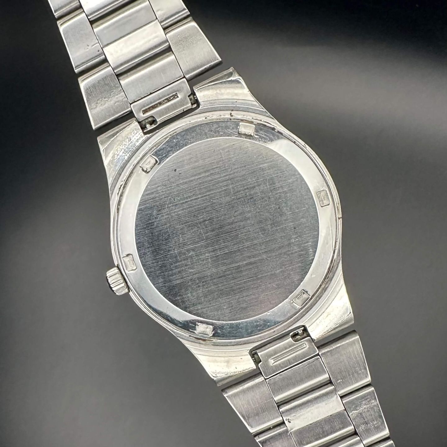 Omega Genève 166.0173 (1973) - Grey dial 37 mm Steel case (3/8)