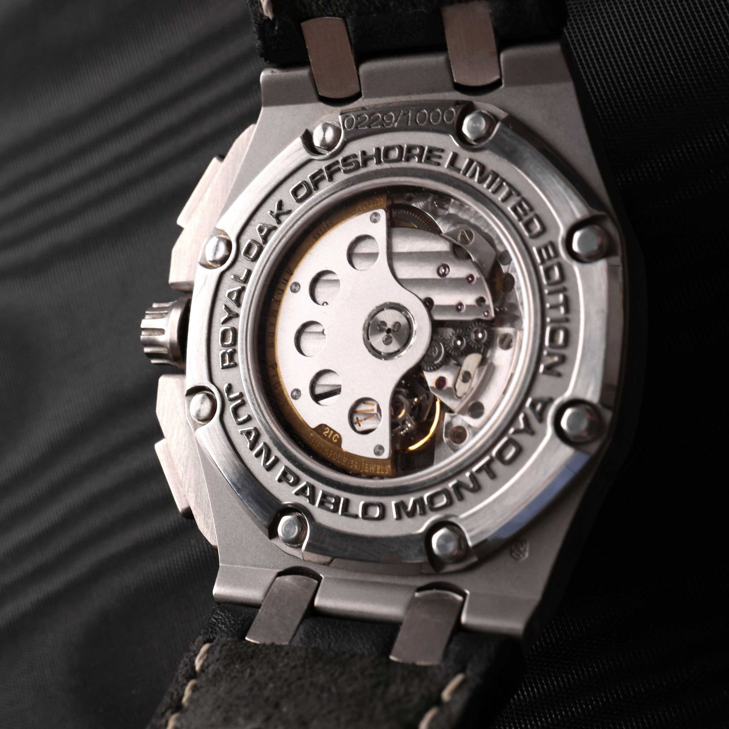 Audemars Piguet Royal Oak Offshore Chronograph 26030IO.OO.D001IN.01 (2005) - Silver dial 42 mm Titanium case (5/6)