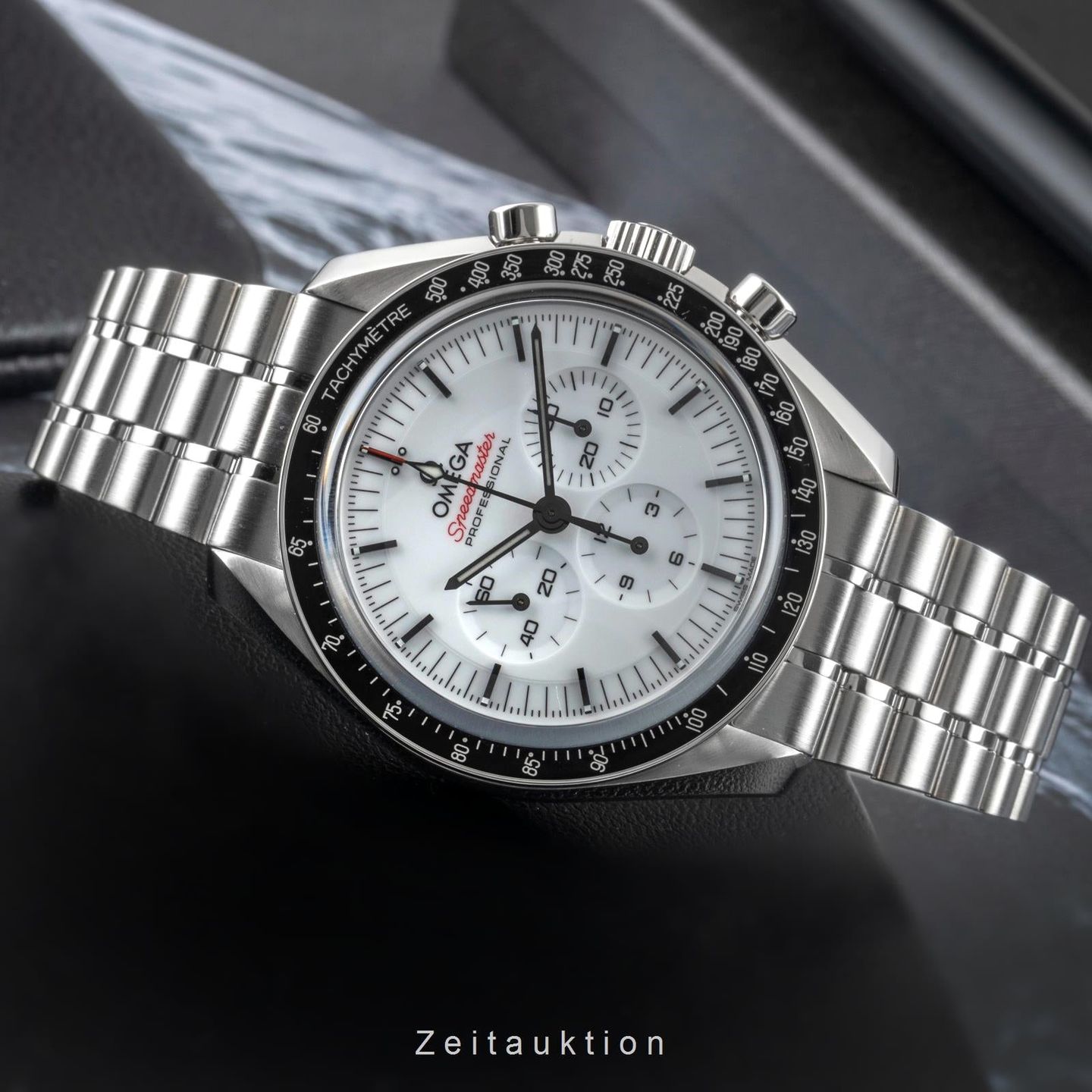 Omega Speedmaster Professional Moonwatch 310.30.42.50.04.001 - (2/8)
