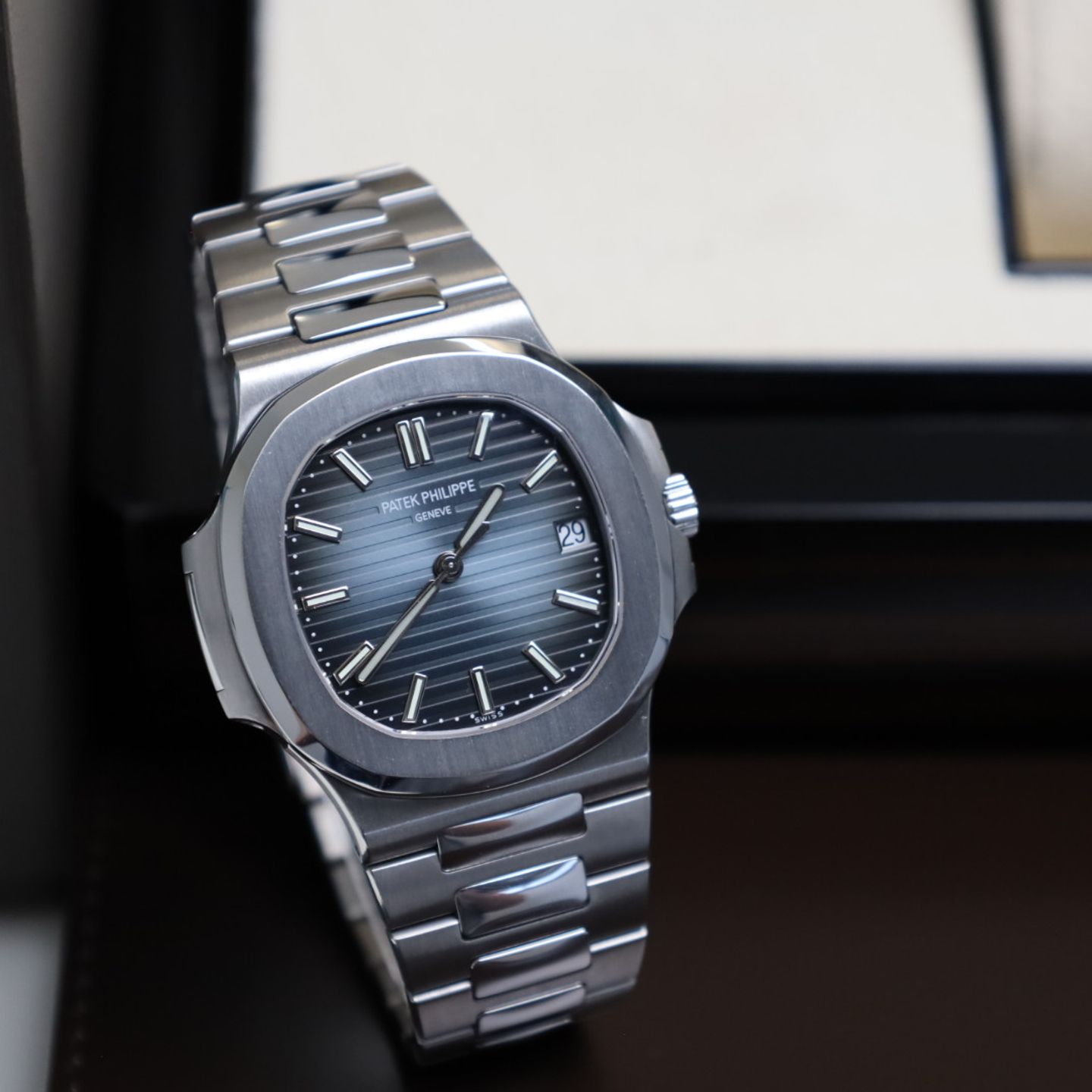 Patek Philippe Nautilus 5711/1A-010 (2019) - Blue dial 38 mm Steel case (5/5)