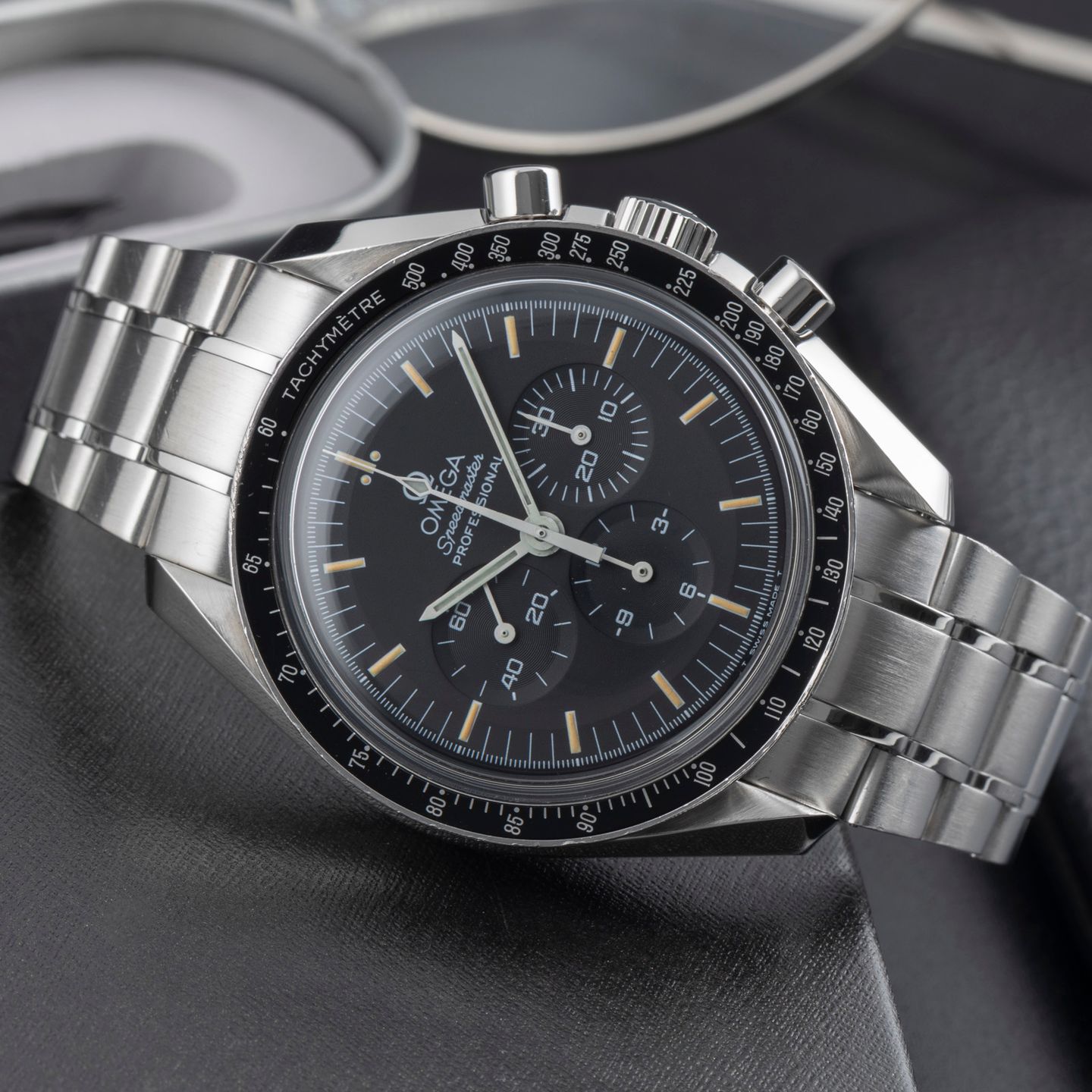 Omega Speedmaster Professional Moonwatch 3592.50.00 I (Unknown (random serial)) - Black dial 42 mm Steel case (2/8)