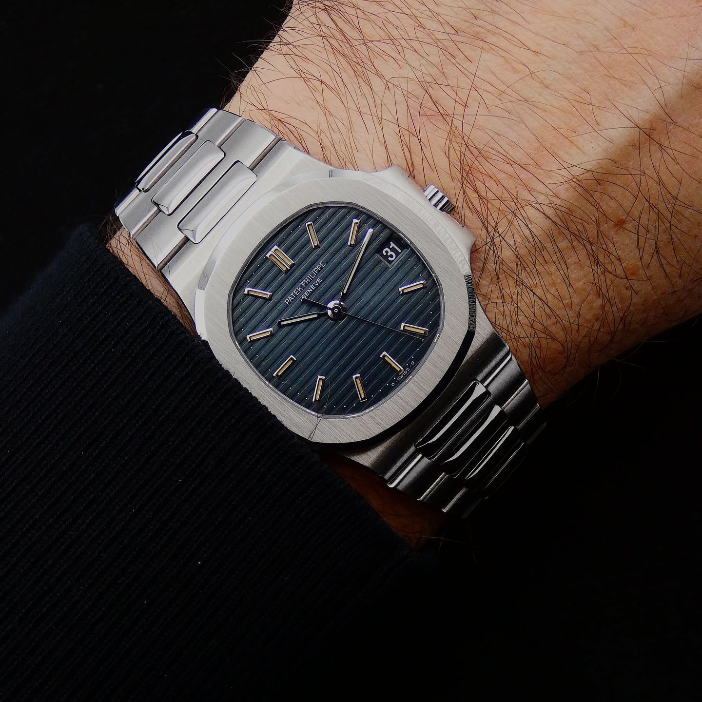 Patek Philippe Nautilus 3800 (1980) - Blue dial 37 mm Steel case (1/6)