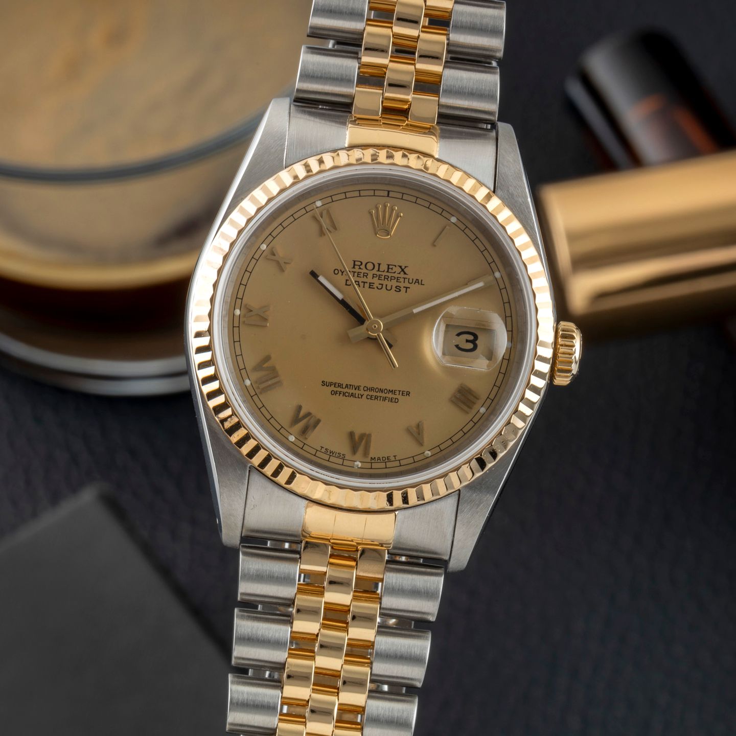 Rolex Datejust 36 16233 (1991) - Champagne dial 36 mm Gold/Steel case (3/8)