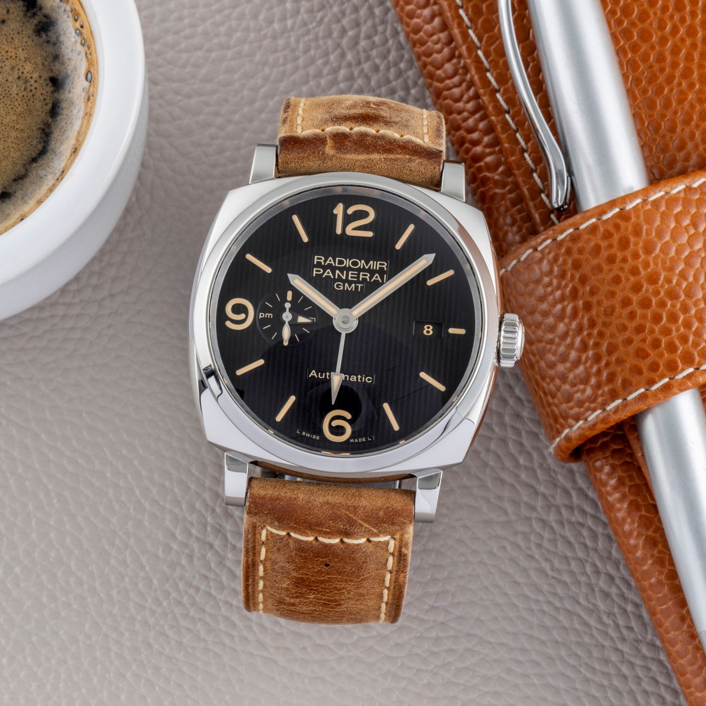 Panerai Radiomir 1940 3 Days Automatic PAM00657 (Unknown (random serial)) - Black dial 45 mm Steel case (1/8)