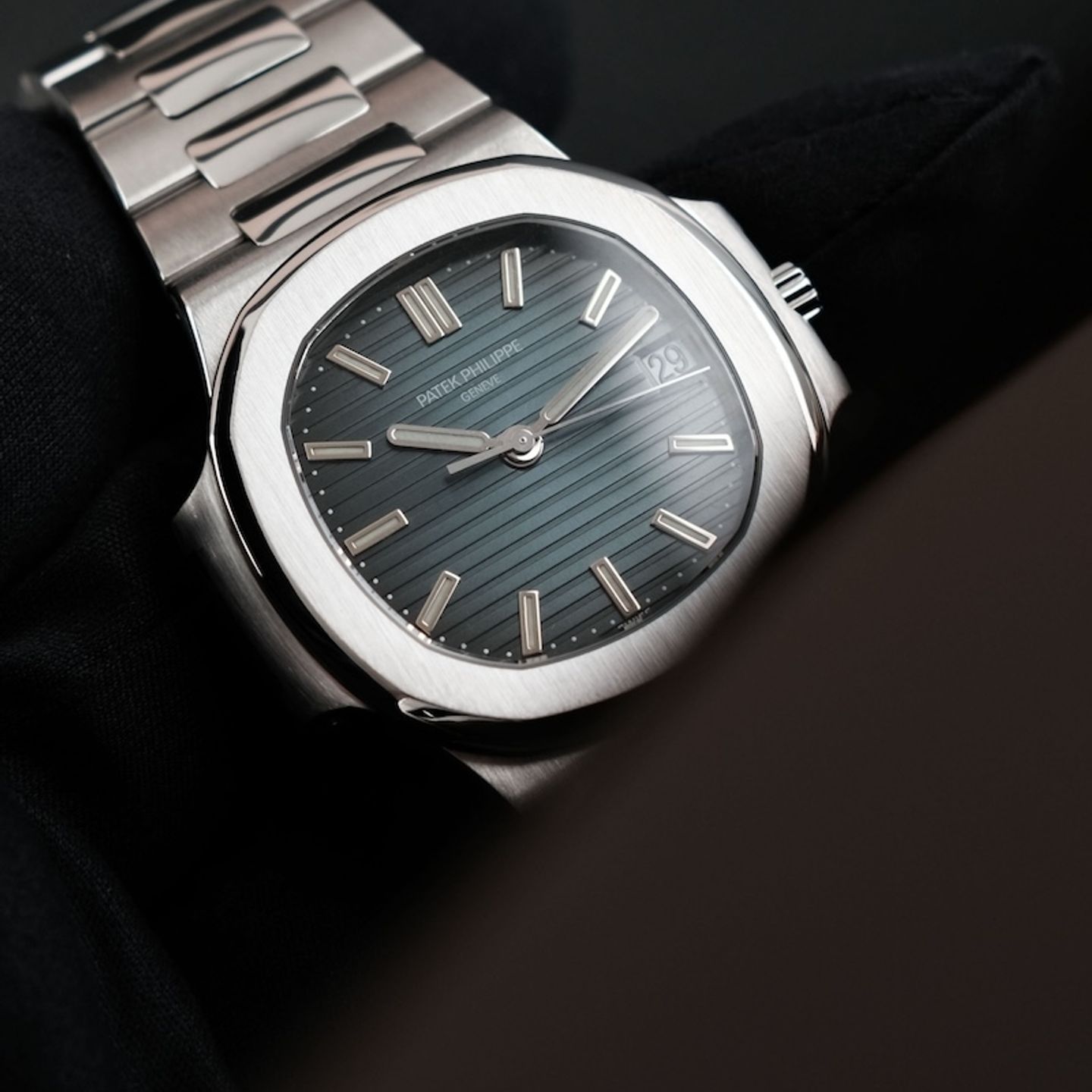 Patek Philippe Nautilus 5800/1A-001 (2007) - Blue dial 38 mm Steel case (8/8)