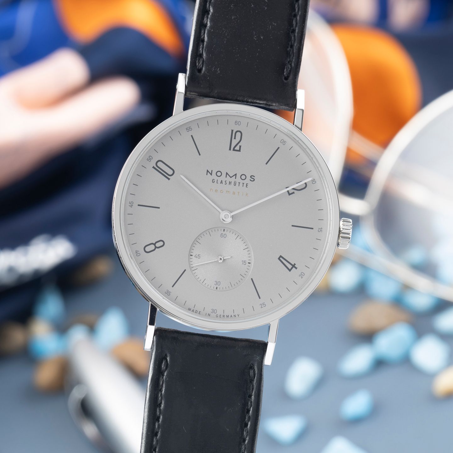 NOMOS Tangente Neomatik 144 - (3/8)