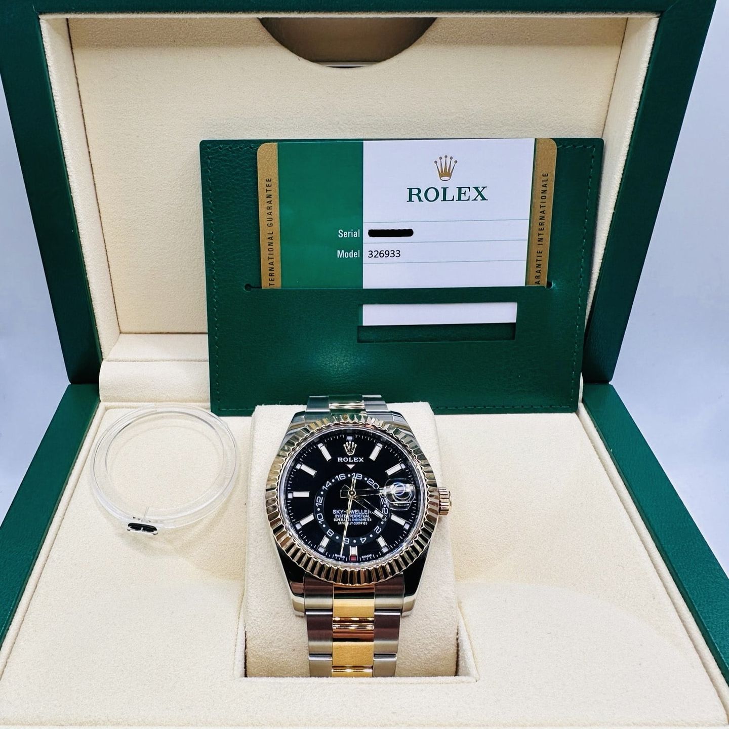 Rolex Sky-Dweller 336933 (2020) - Black dial 42 mm Gold/Steel case (2/6)