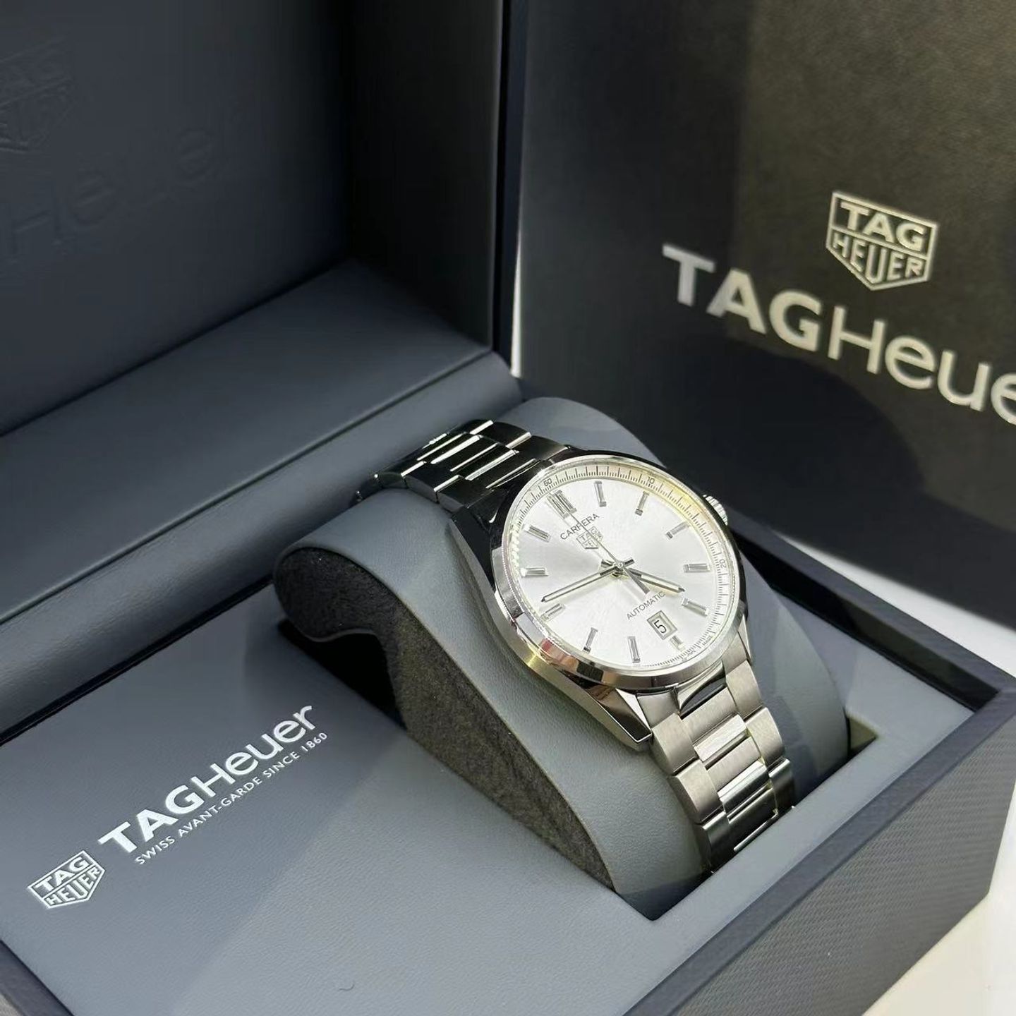 TAG Heuer Carrera Calibre 5 WBN2111.BA0639 (2023) - Silver dial 39 mm Steel case (2/8)