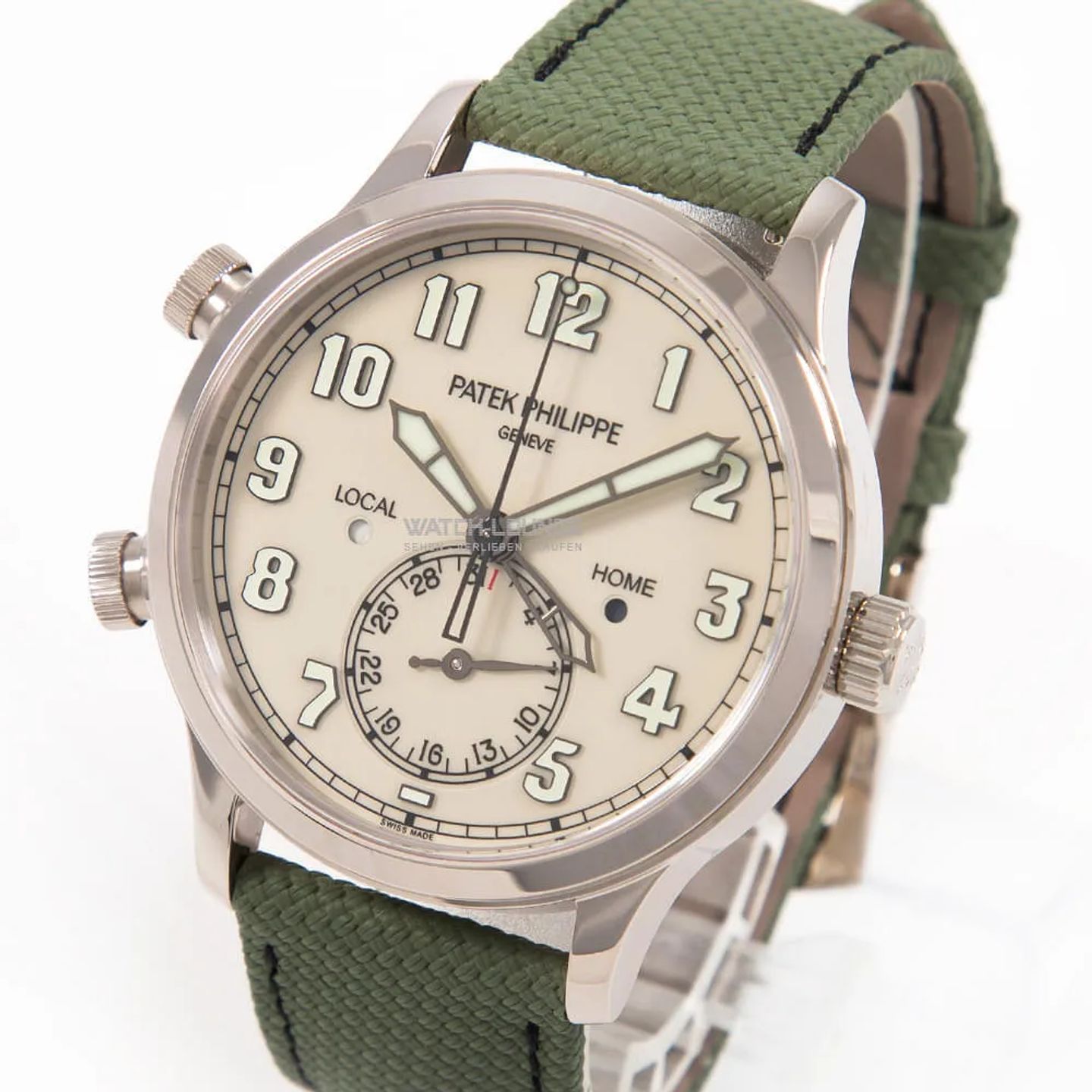 Patek Philippe Calatrava 5524G-010 (2025) - Beige dial 42 mm White Gold case (1/8)