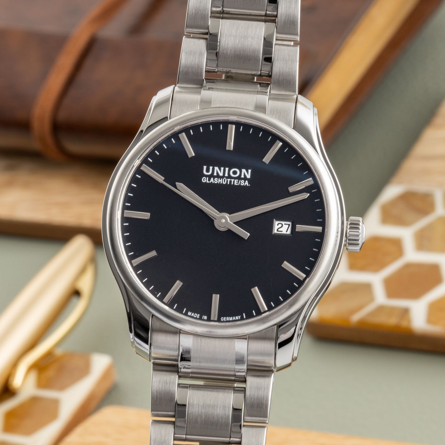 Union Glashütte Viro Date D001.407 A (2015) - Black dial 41 mm Steel case (3/8)