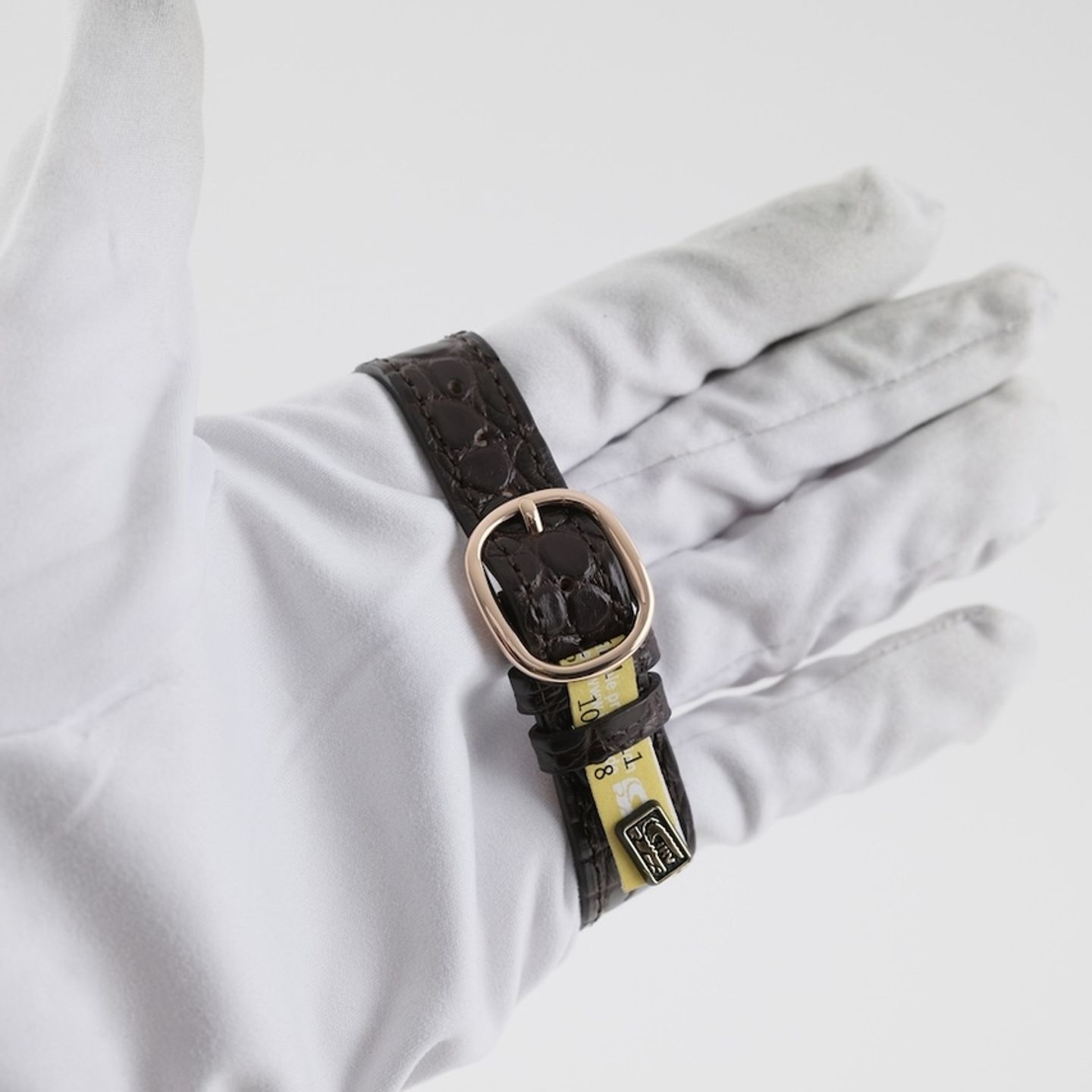 Patek Philippe Golden Ellipse 3738/100 (2007) - Brown dial 32 mm Yellow Gold case (7/8)