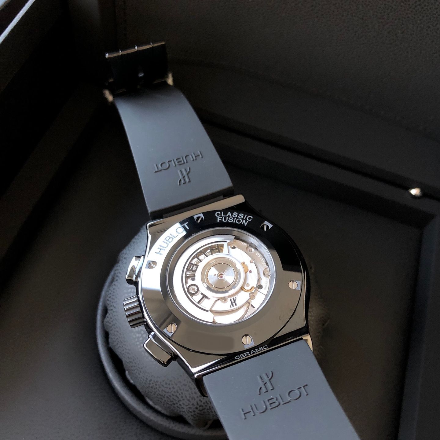 Hublot Classic Fusion Aerofusion 525.CM.0170.RX (2022) - Transparent dial 45 mm Ceramic case (7/8)