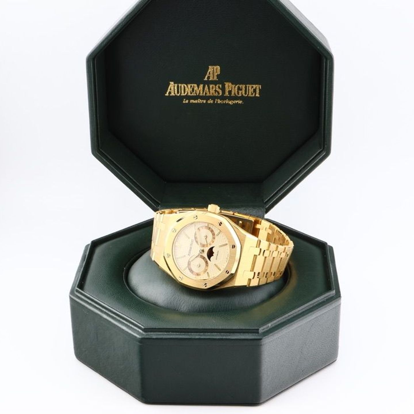 Audemars Piguet Royal Oak Day-Date 25594BA.OO.0477BA.01 (Unknown (random serial)) - Yellow dial 36 mm Yellow Gold case (2/2)