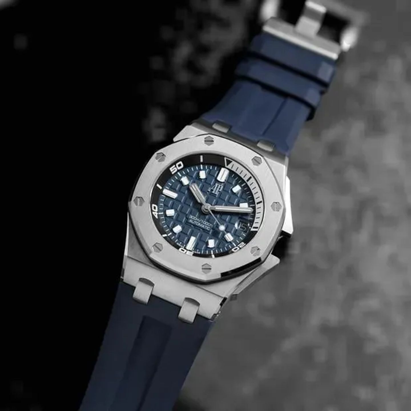 Audemars Piguet Royal Oak Offshore Diver 15720ST.OO.A027CA.01 - (1/6)