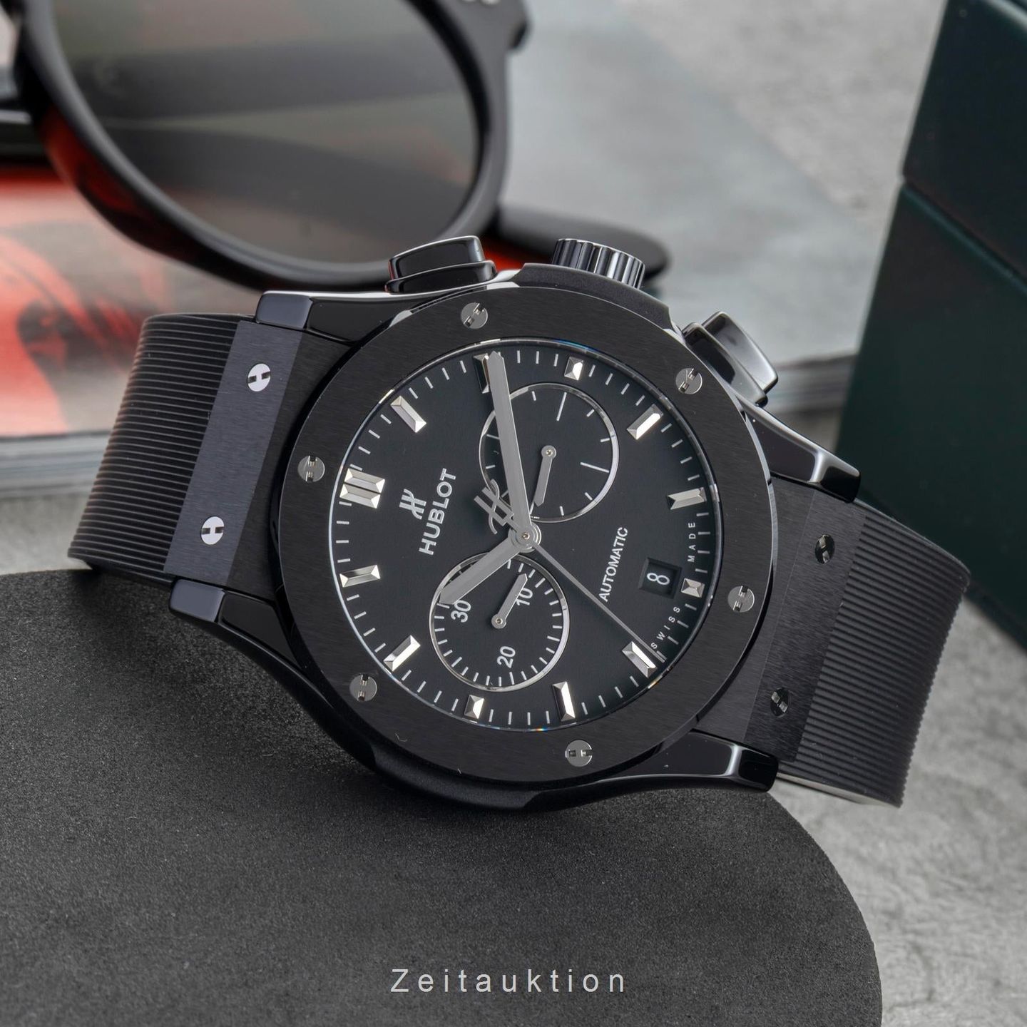 Hublot Classic Fusion Chronograph 541.CM.1171.RX (2018) - Zwart wijzerplaat 42mm Keramiek (2/8)