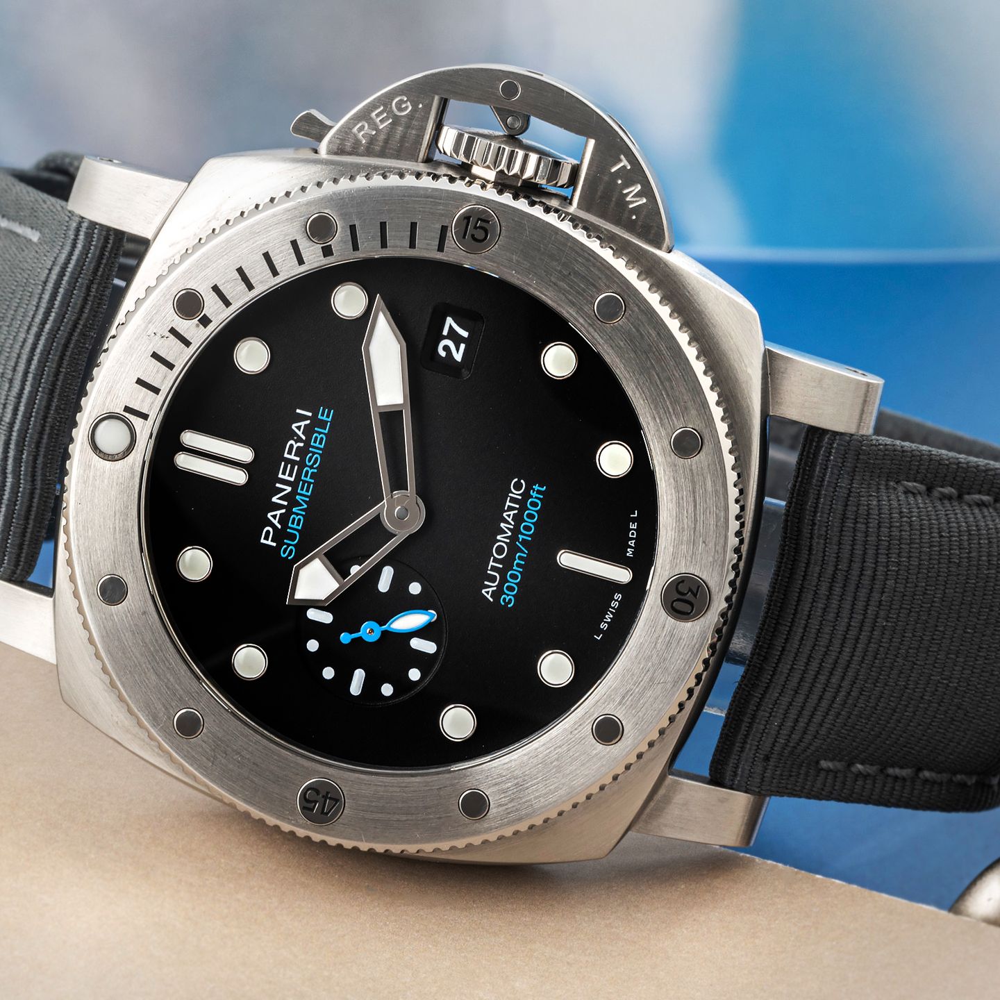 Panerai Luminor Submersible PAM01229 - (2/8)