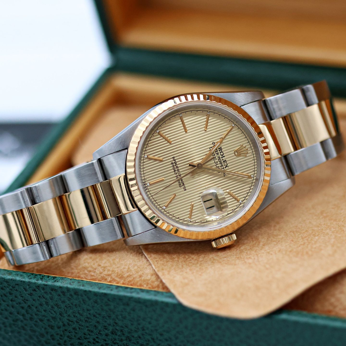 Rolex Datejust 36 16233 (Unknown (random serial)) - Champagne dial 36 mm Gold/Steel case (4/8)