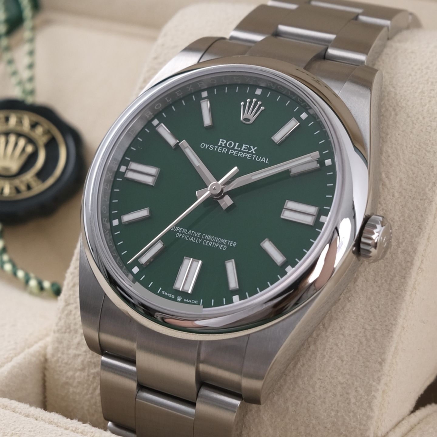 Rolex Oyster Perpetual 41 124300 (2024) - 41 mm Steel case (4/8)