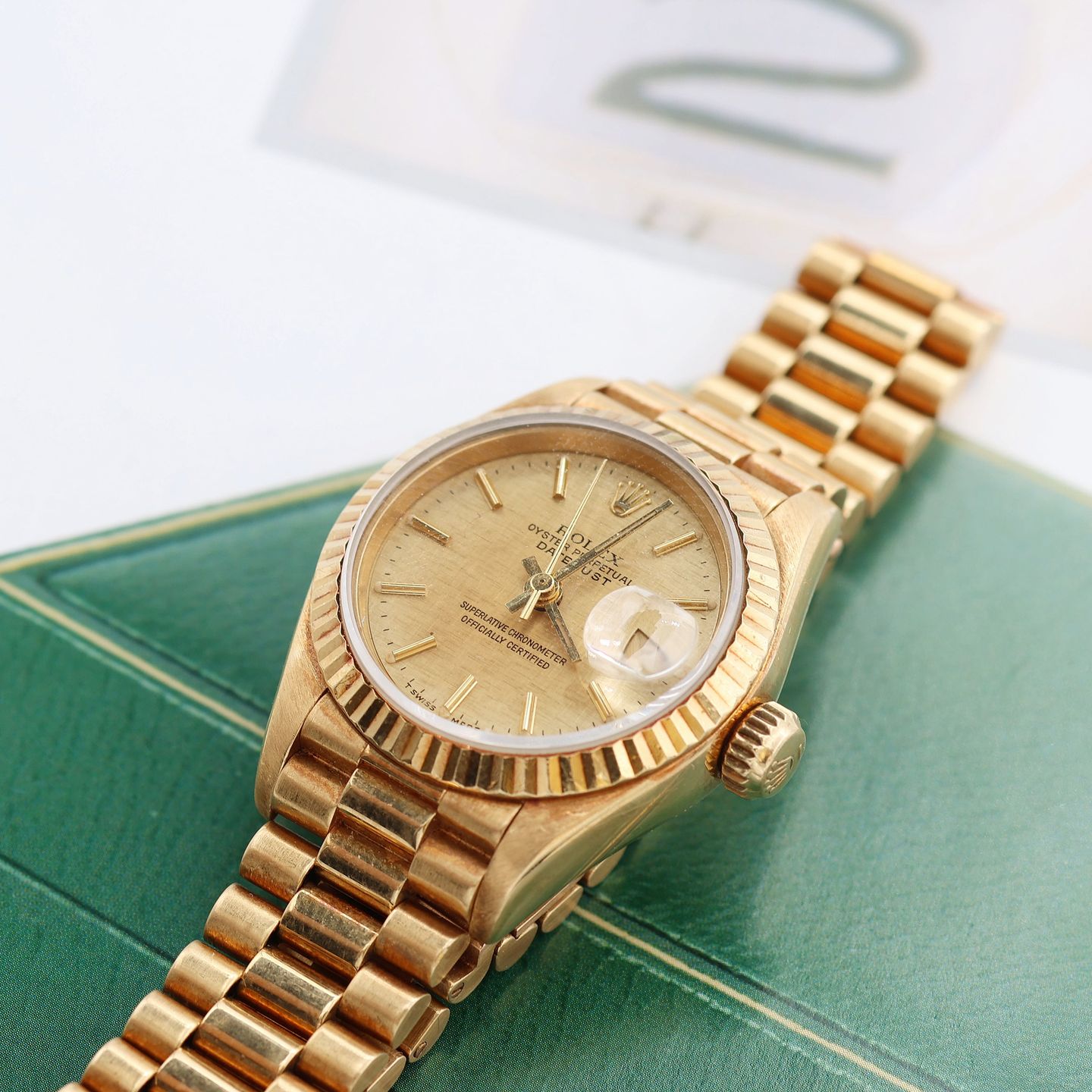 Rolex Lady-Datejust 69178 (Unknown (random serial)) - Champagne dial 26 mm Yellow Gold case (3/8)