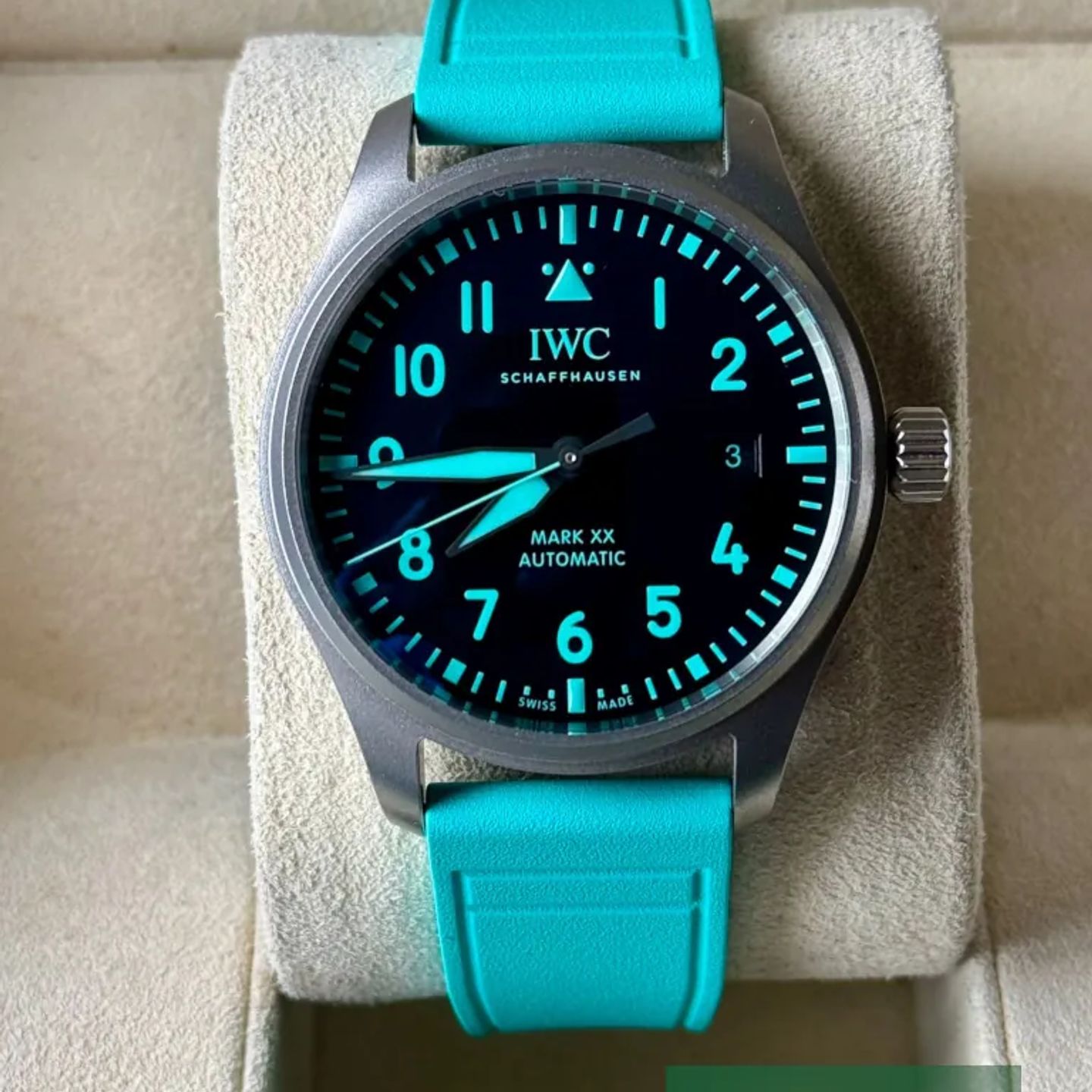 IWC Pilot IW328210 - (2/6)
