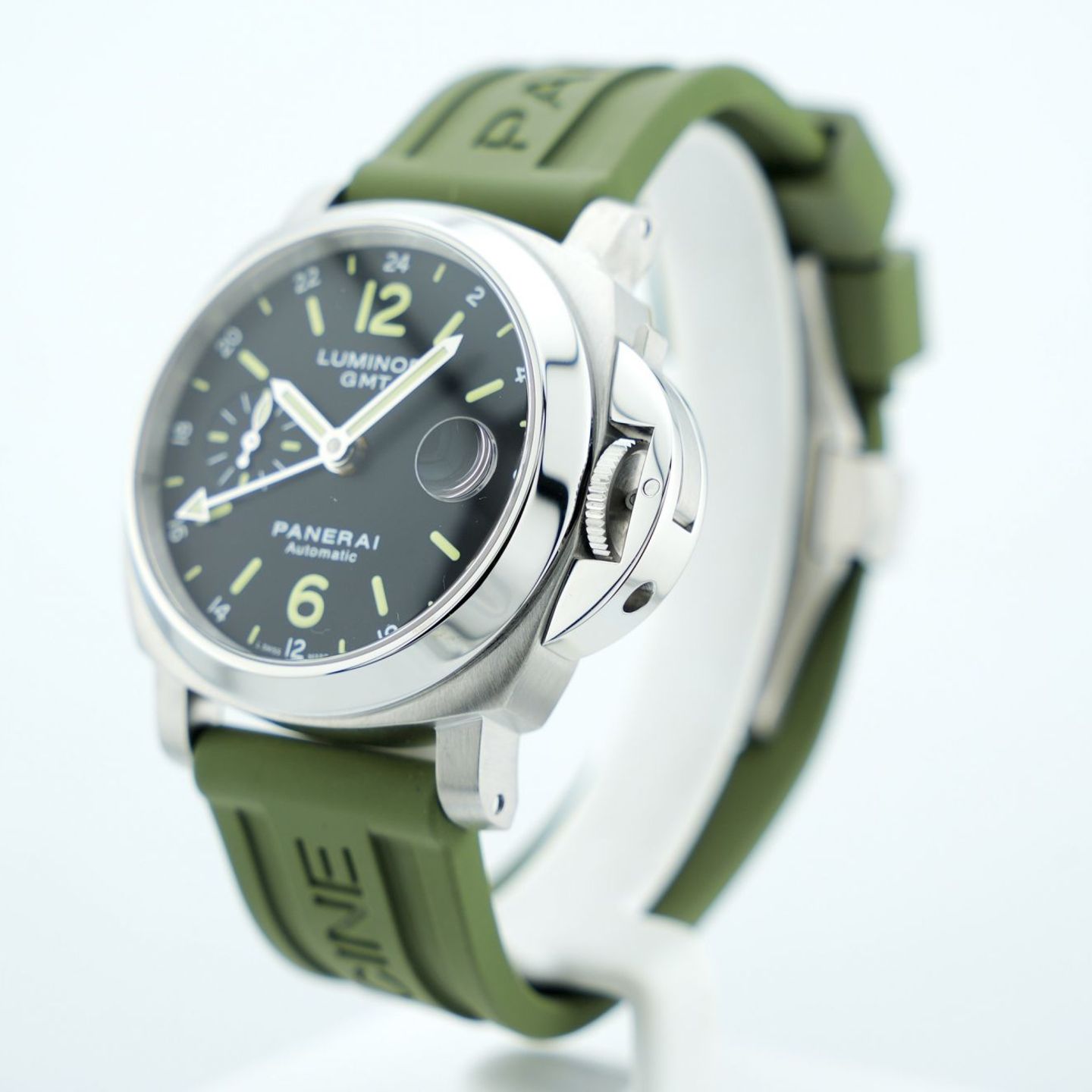 Panerai Luminor GMT Automatic PAM00244 (2013) - Black dial 40 mm Steel case (2/8)