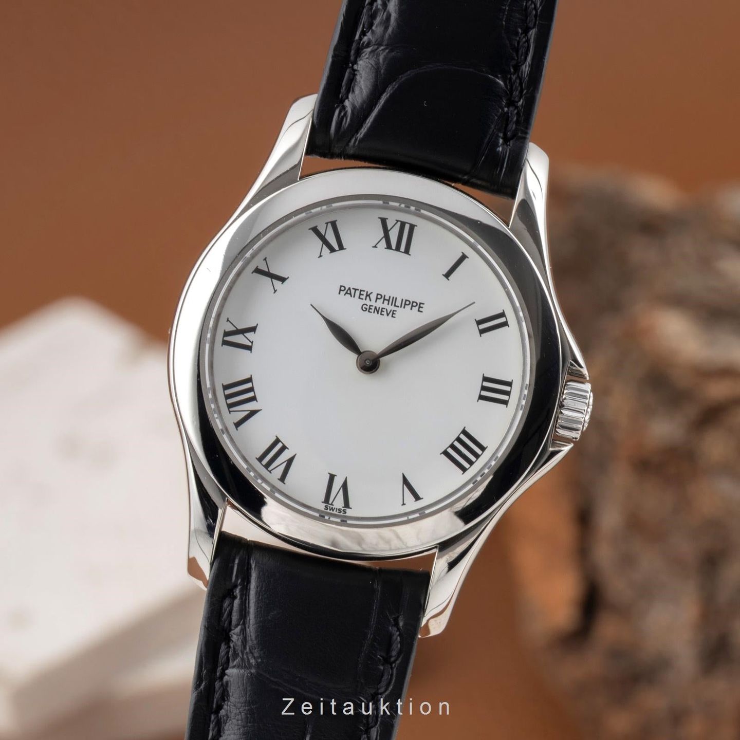 Patek Philippe Calatrava 4905 (2000) - White dial 28 mm White Gold case (1/8)