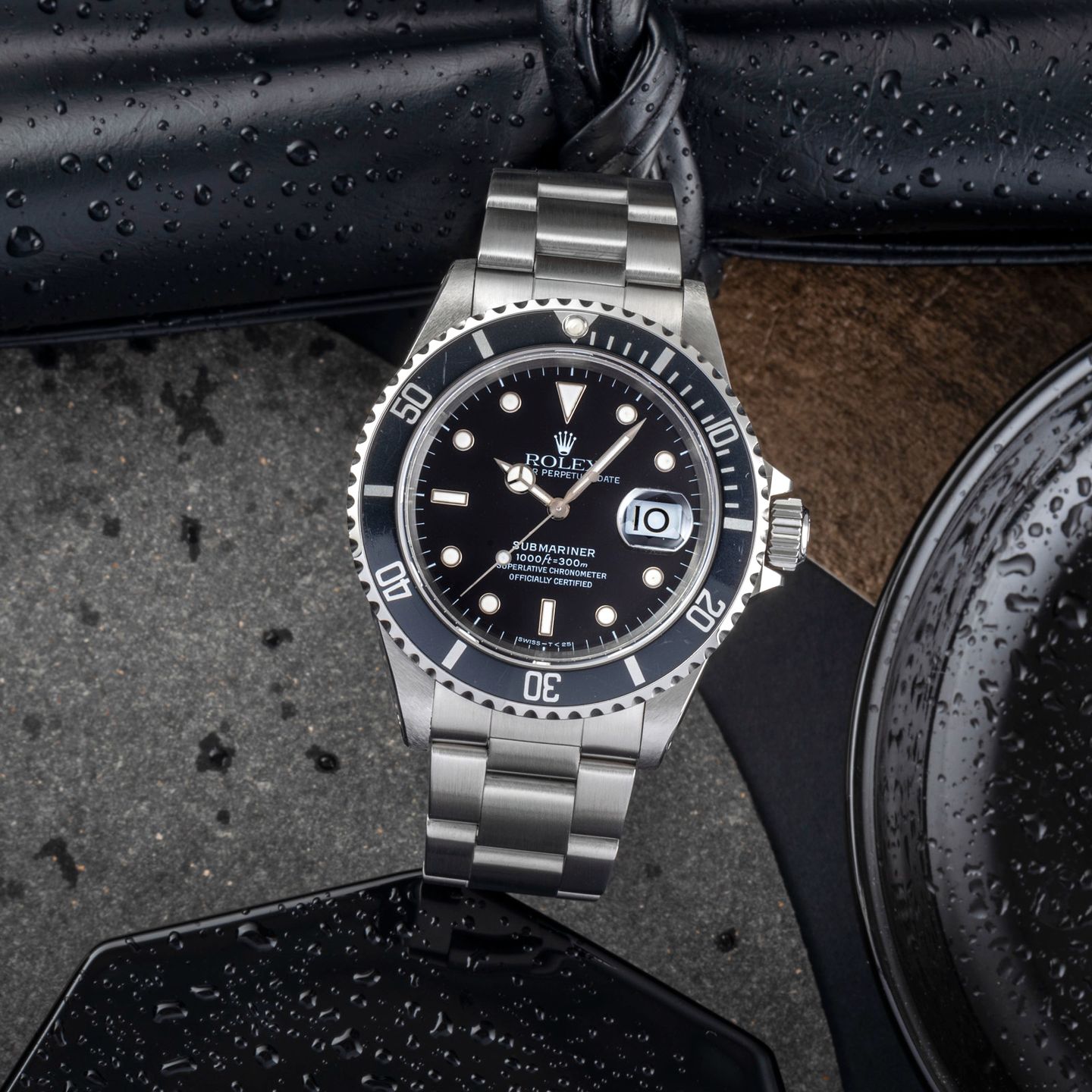 Rolex Submariner Date 16610 (1997) - Zwart wijzerplaat 40mm Staal (1/8)