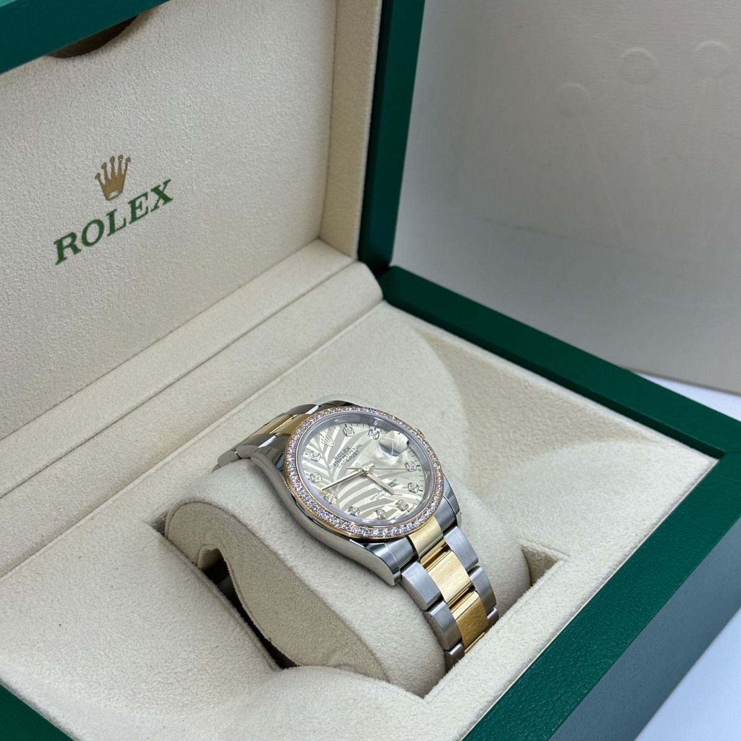 Rolex Datejust 36 126283RBR (2023) - Goud wijzerplaat 36mm Staal (3/8)