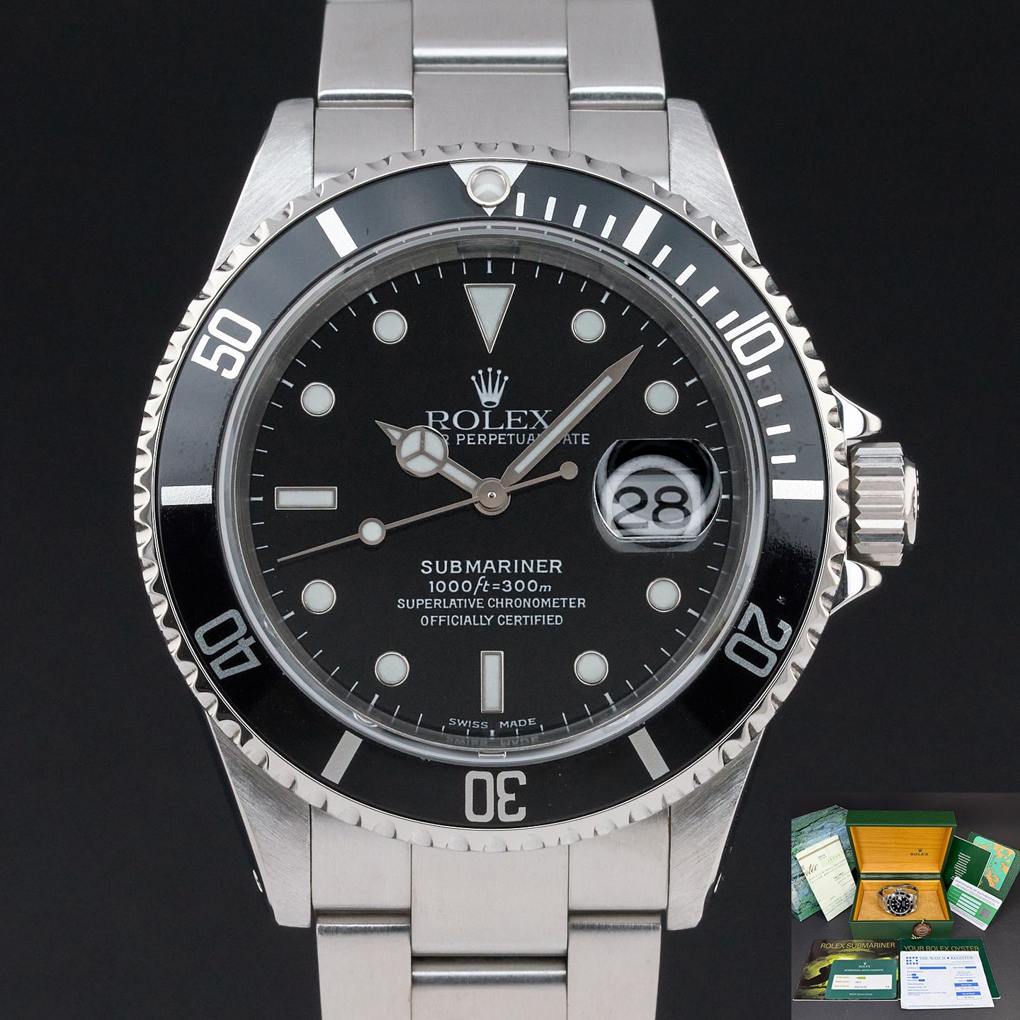 Rolex Submariner Date 16610 (2002) - Black dial 40 mm Steel case (1/8)