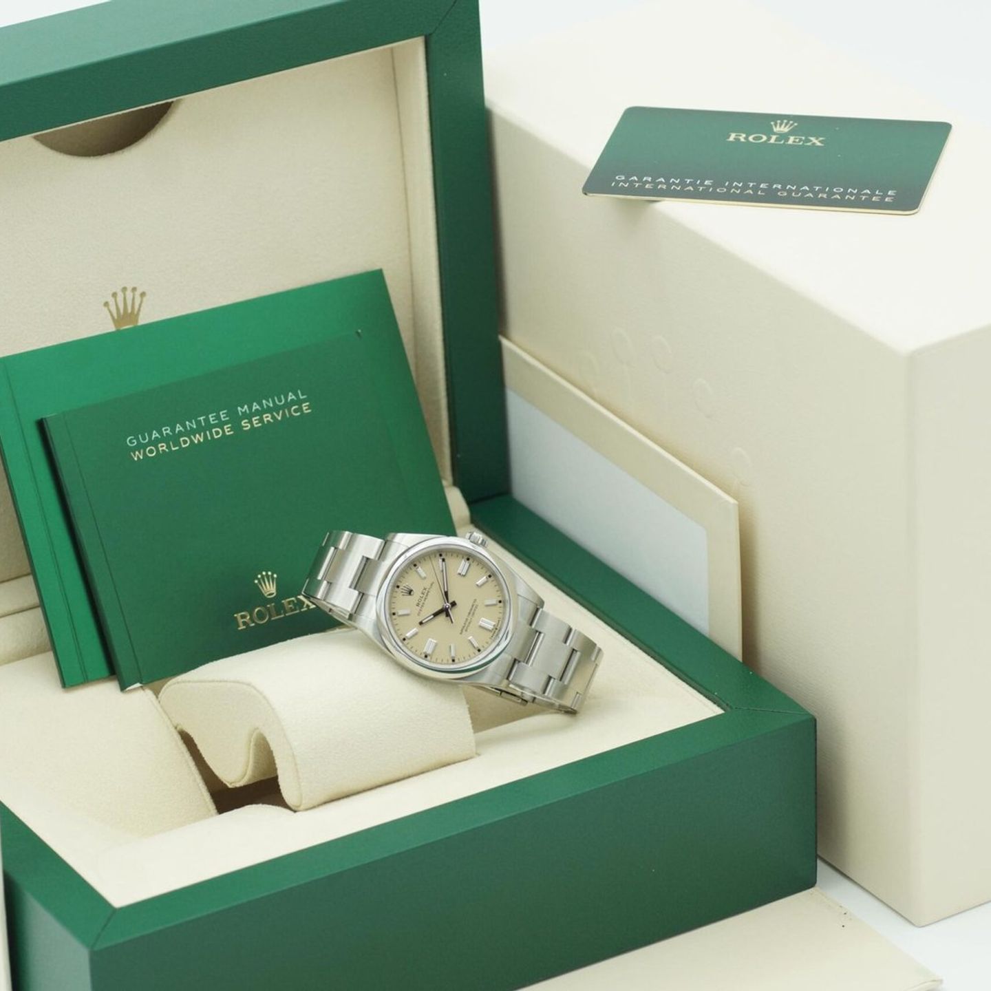 Rolex Oyster Perpetual 36 126000 (2020) - Beige wijzerplaat 36mm Staal (3/8)