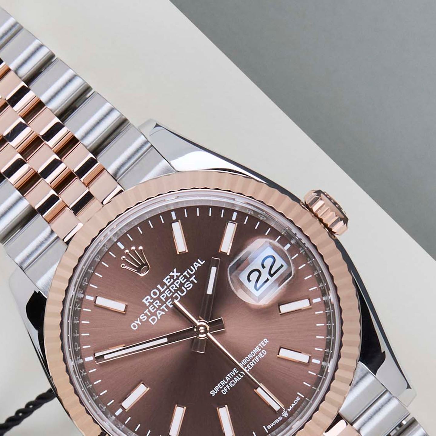 Rolex Datejust 36 126231 (2024) - Bruin wijzerplaat 36mm Goud/Staal (3/8)