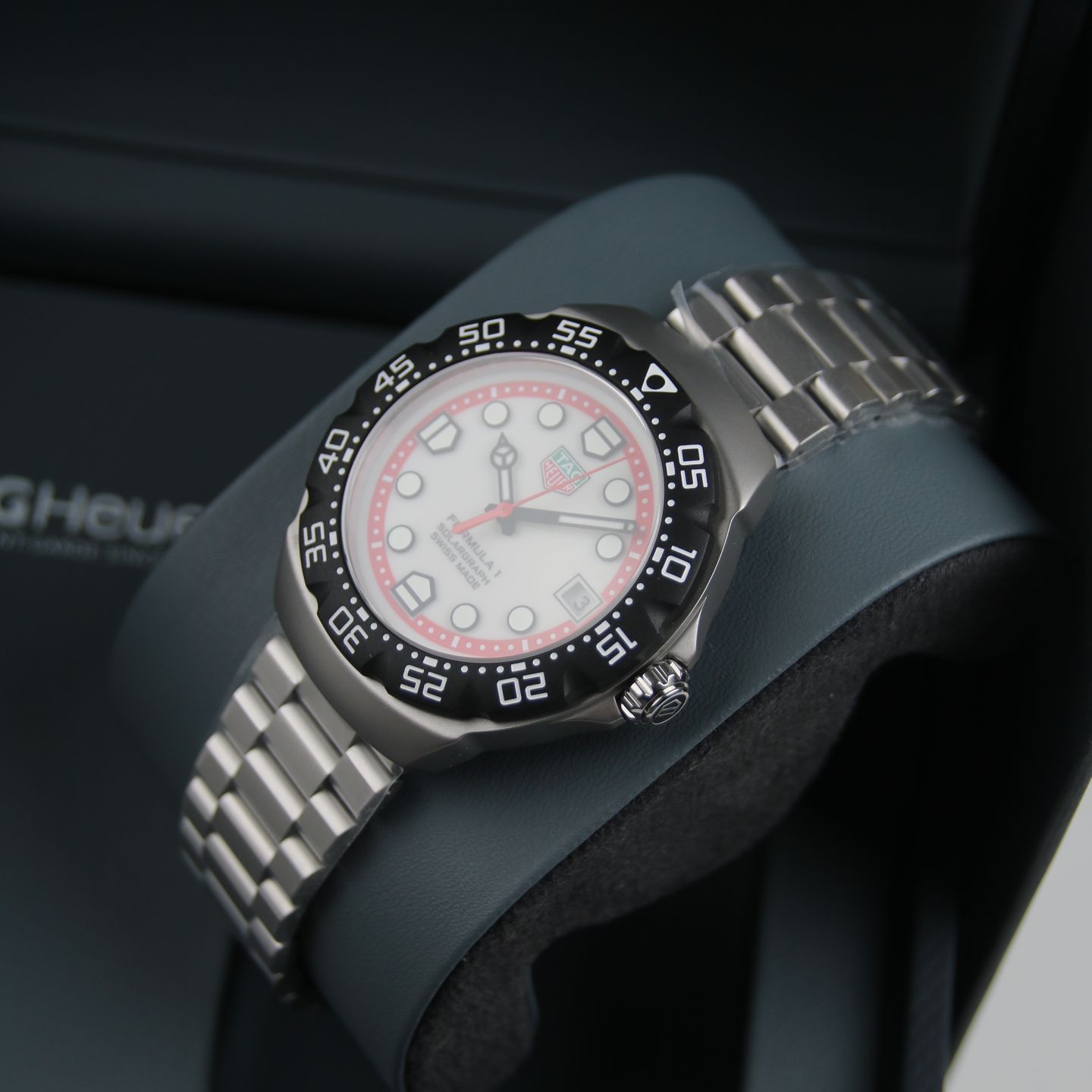 TAG Heuer Formula 1 WBY1111.BA0042 (2025) - White dial 38 mm Steel case (3/8)