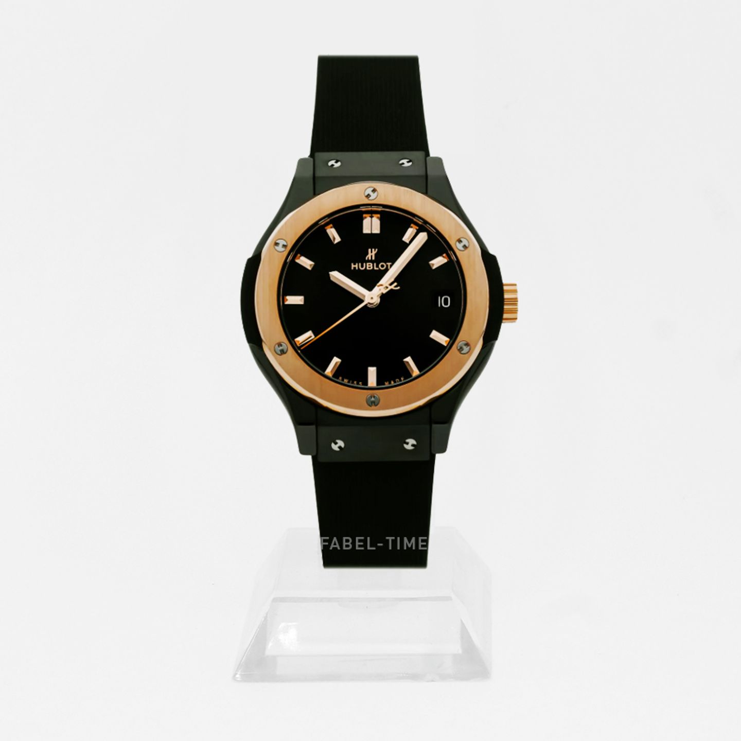 Hublot Classic Fusion Quartz 581.CO.1181.RX (2024) - Black dial 33 mm Ceramic case (1/1)