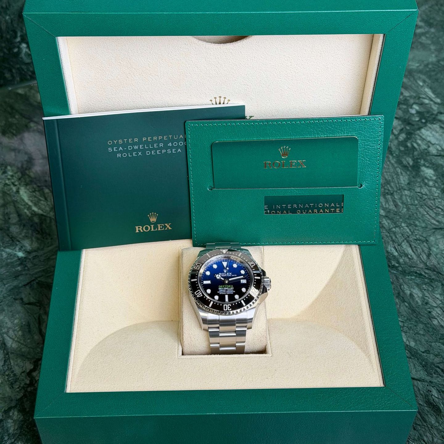 Rolex Sea-Dweller Deepsea 136660 (2024) - Blauw wijzerplaat 44mm Staal (3/8)
