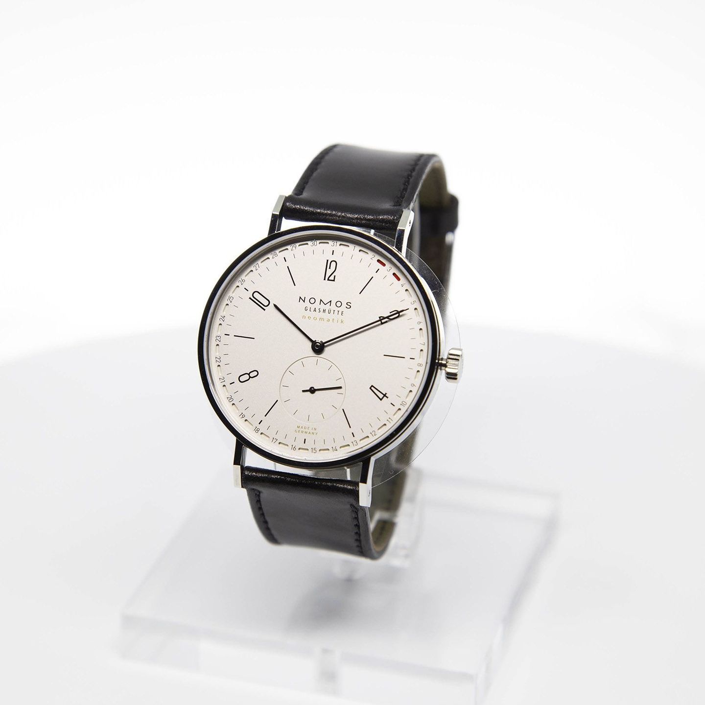 NOMOS Tangente Neomatik 180 - (3/4)