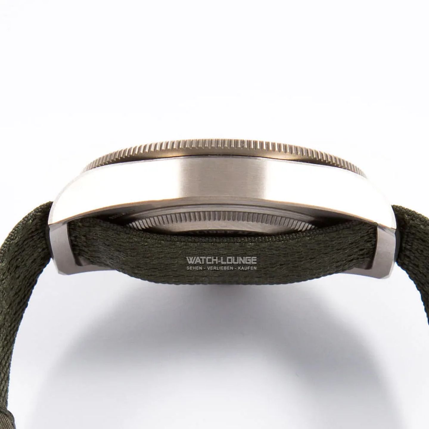 Tudor Pelagos 2542G257NU (2025) - Black dial 42 mm Titanium case (7/8)