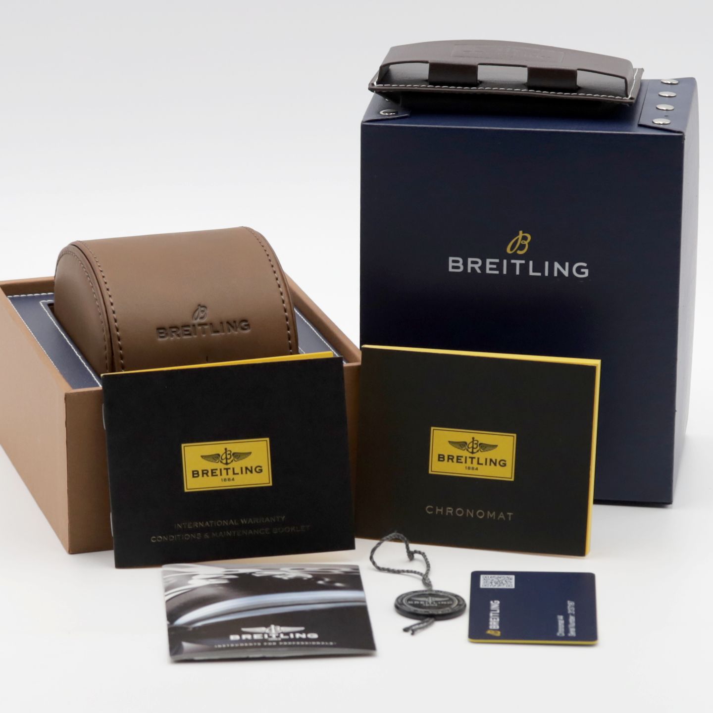 Breitling Chronomat 44 AB011010/BB08 (2011) - Black dial 44 mm Steel case (8/8)