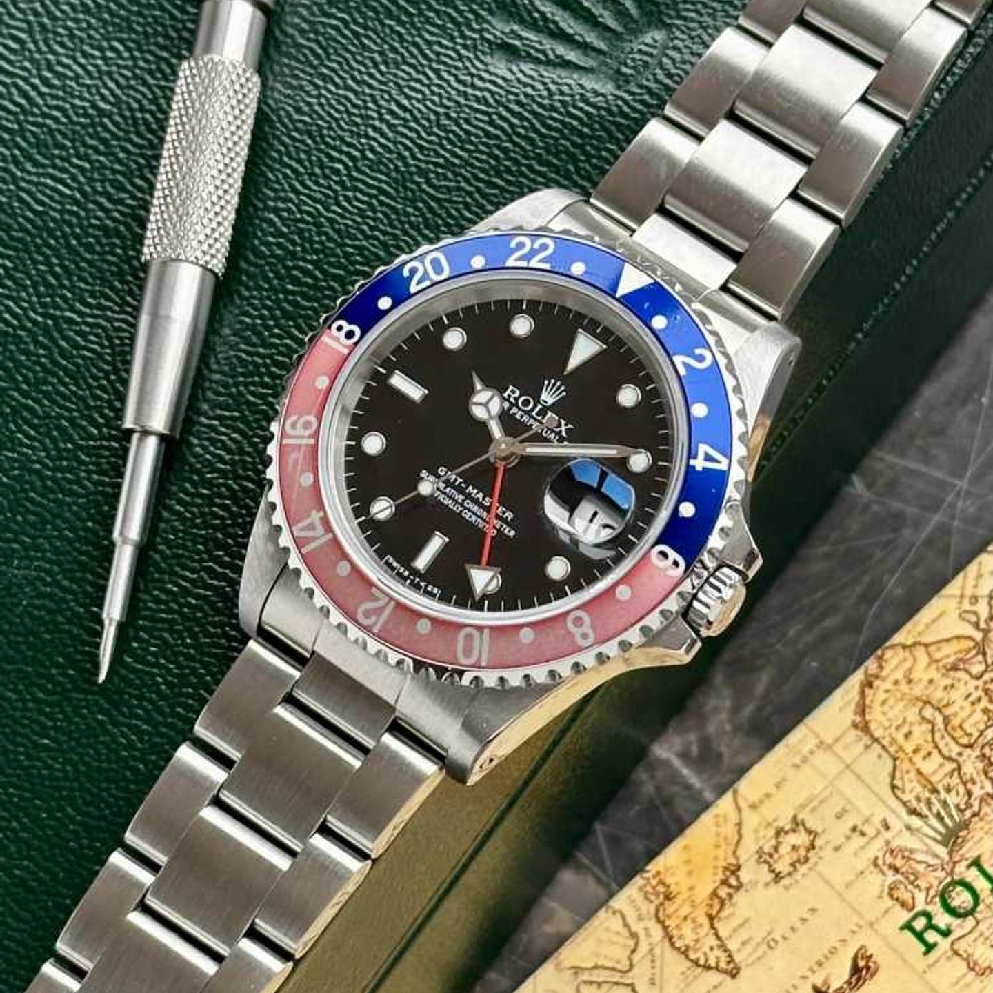 Rolex GMT-Master 16700 (1997) - Zwart wijzerplaat 40mm Staal (5/8)