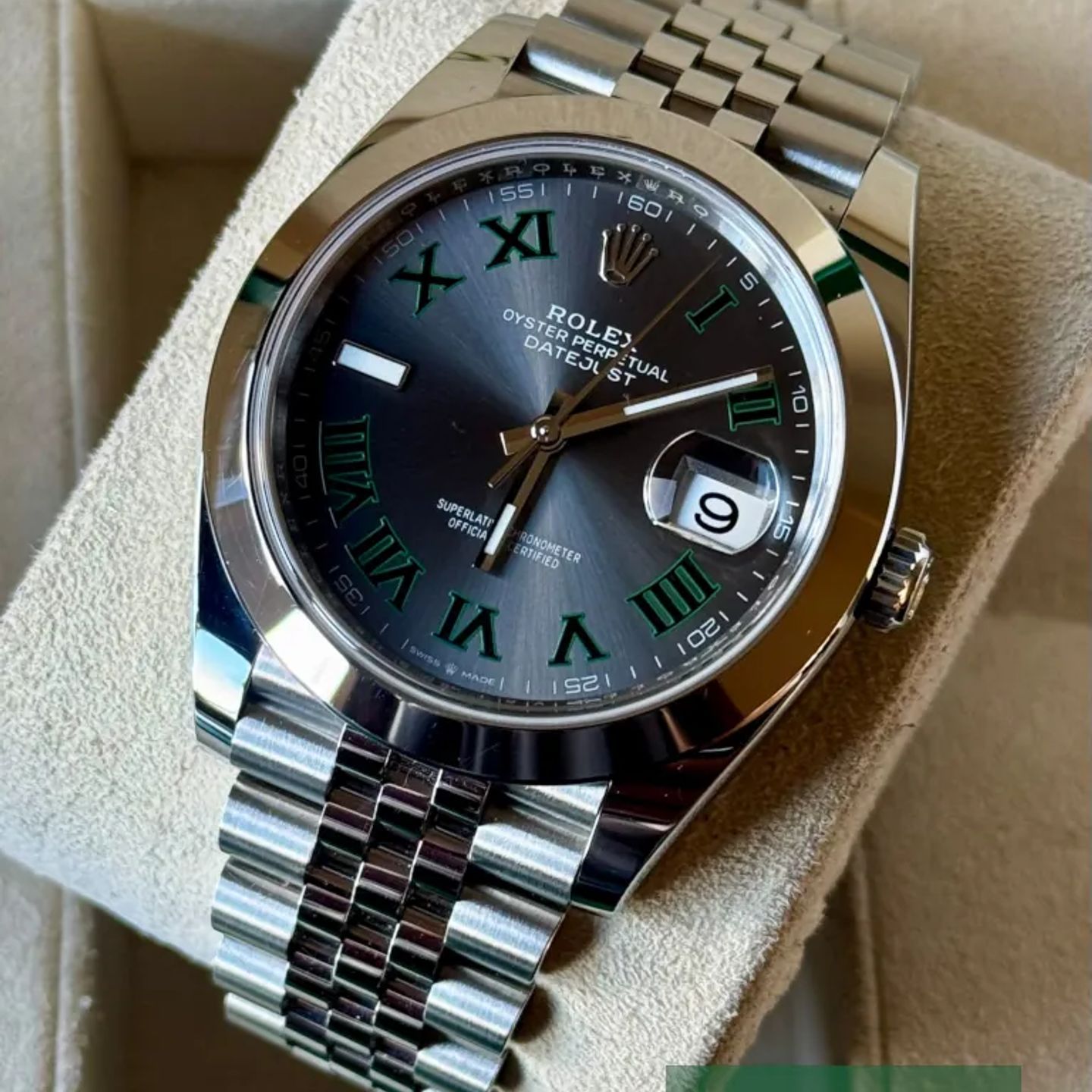 Rolex Datejust 41 126300 - (3/5)