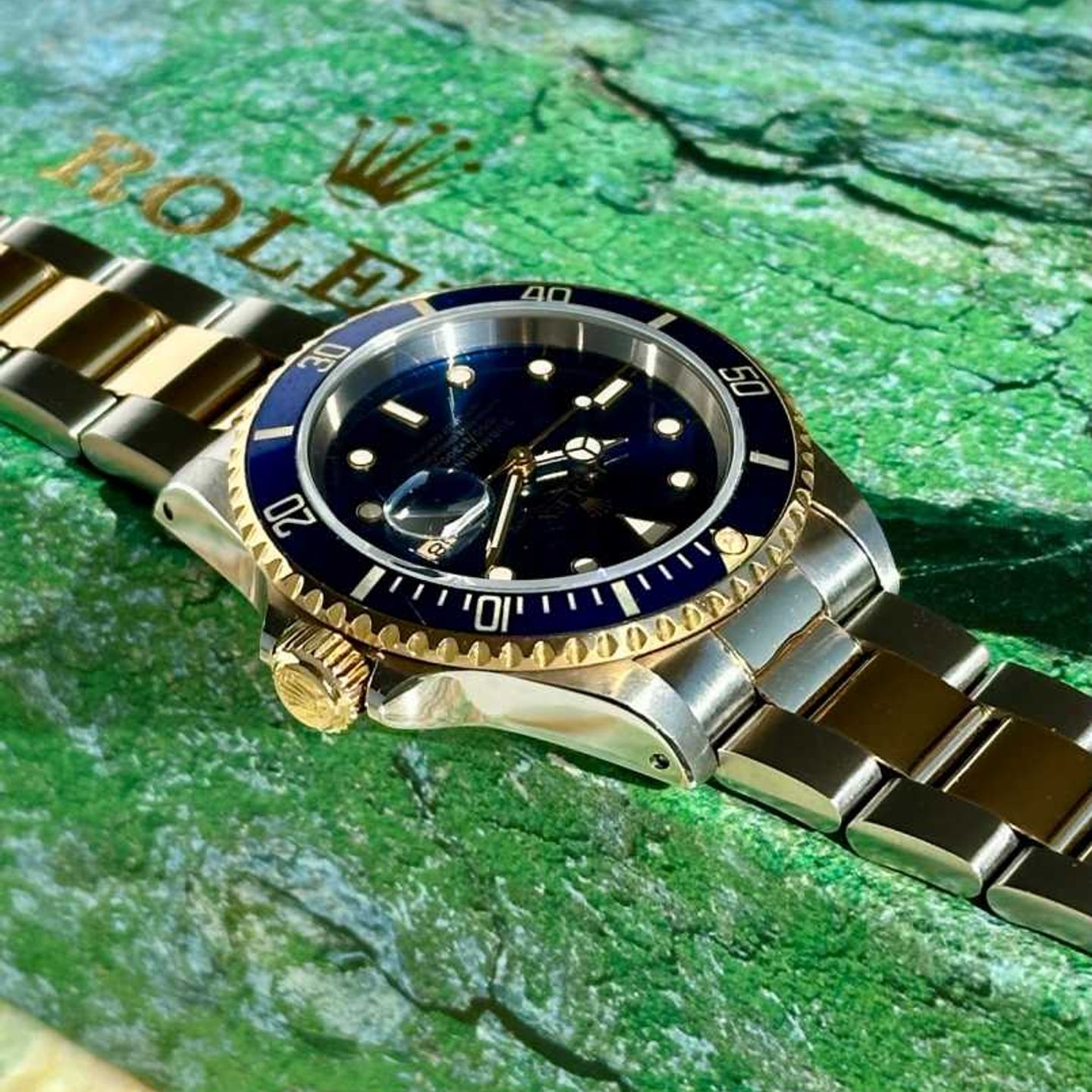 Rolex Submariner Date 16613 (1996) - Blue dial 40 mm Gold/Steel case (7/8)