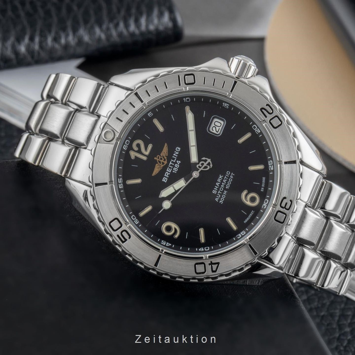 Breitling Shark A17605 - (2/8)