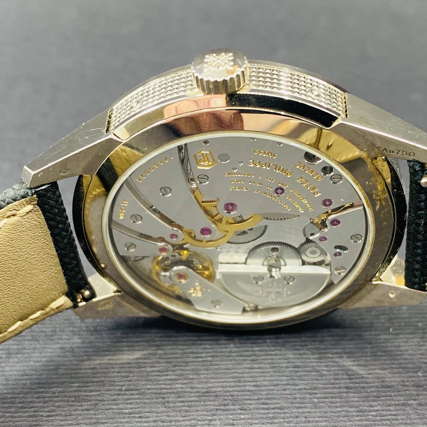 Patek Philippe Annual Calendar Travel Time 5326G-001 (2022) - Grey dial 41 mm White Gold case (5/5)