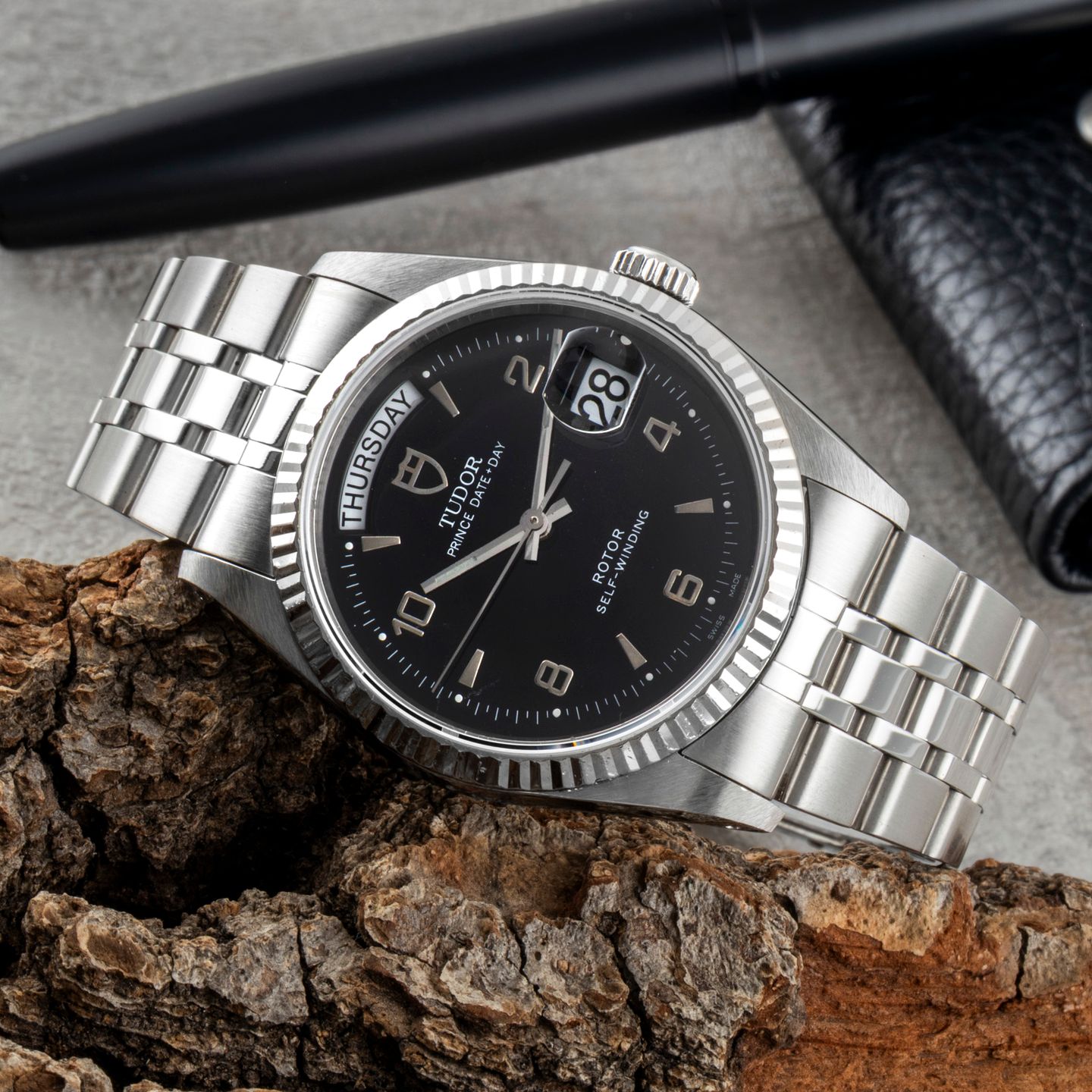 Tudor Prince Date 76214 - (2/8)