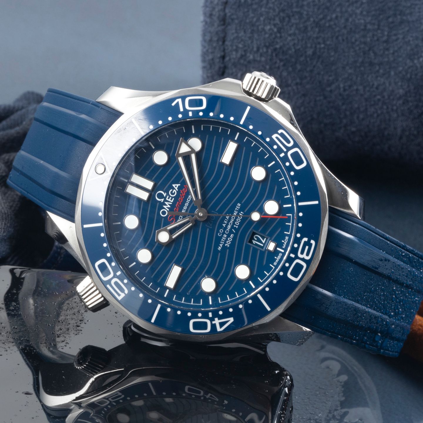 Omega Seamaster Diver 300 M 210.32.42.20.03.001 (2021) - Blue dial 42 mm Steel case (2/8)